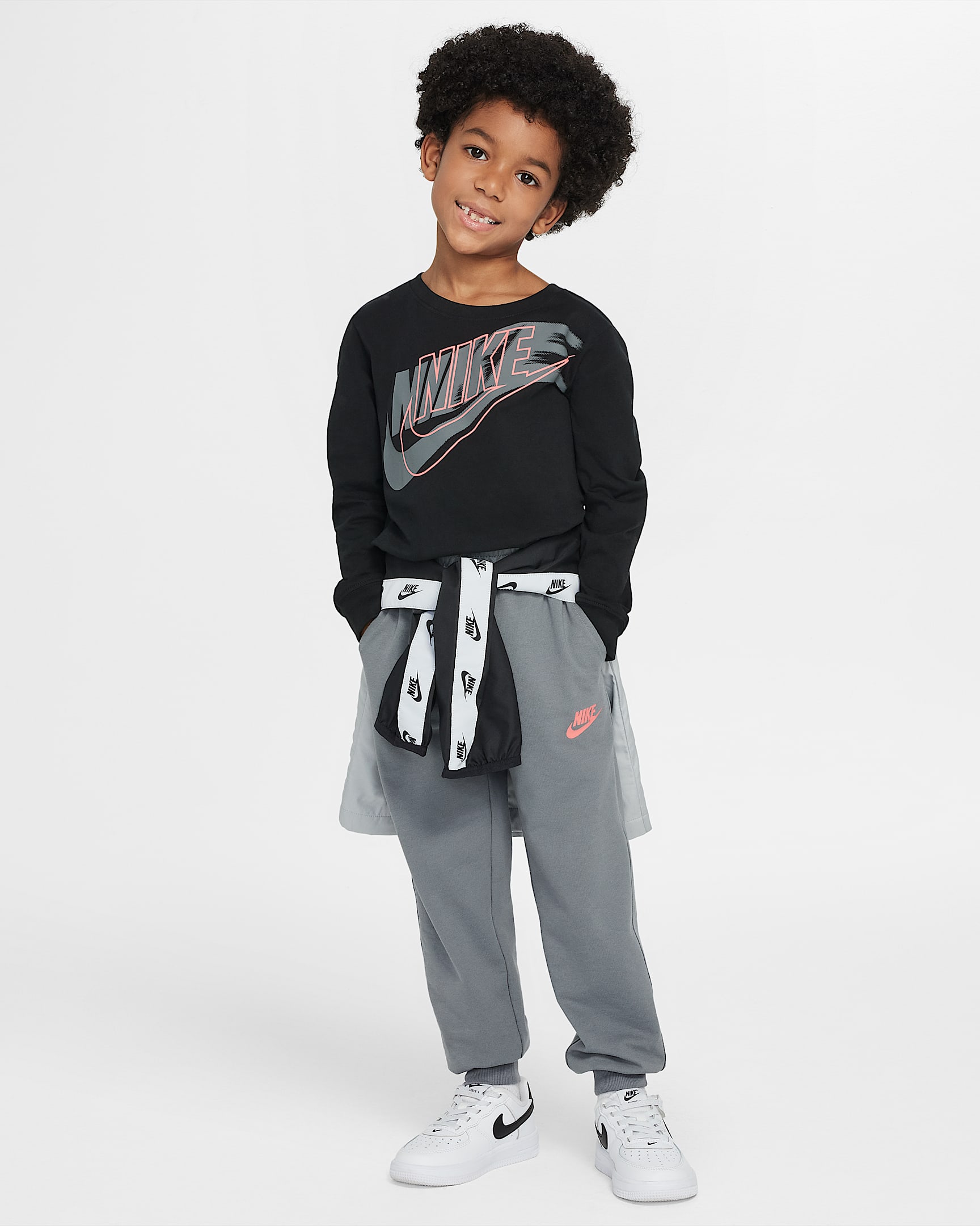 Nike Sportswear On The Move 幼童长袖T恤和法式毛圈长裤套装 - 烟灰