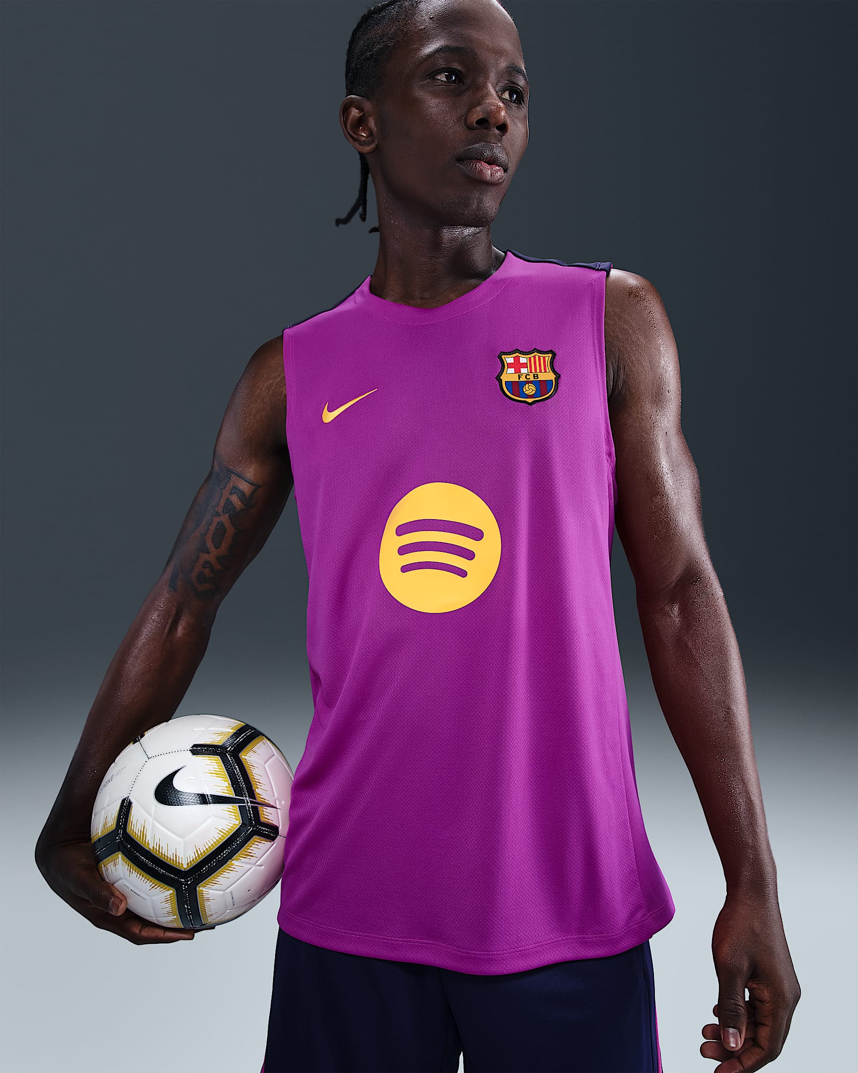 巴萨(巴塞罗那足球俱乐部)Strike Nike Dri-FIT 男子速干足球无袖上衣 - 明亮紫/明亮紫/帝王紫/中西金
