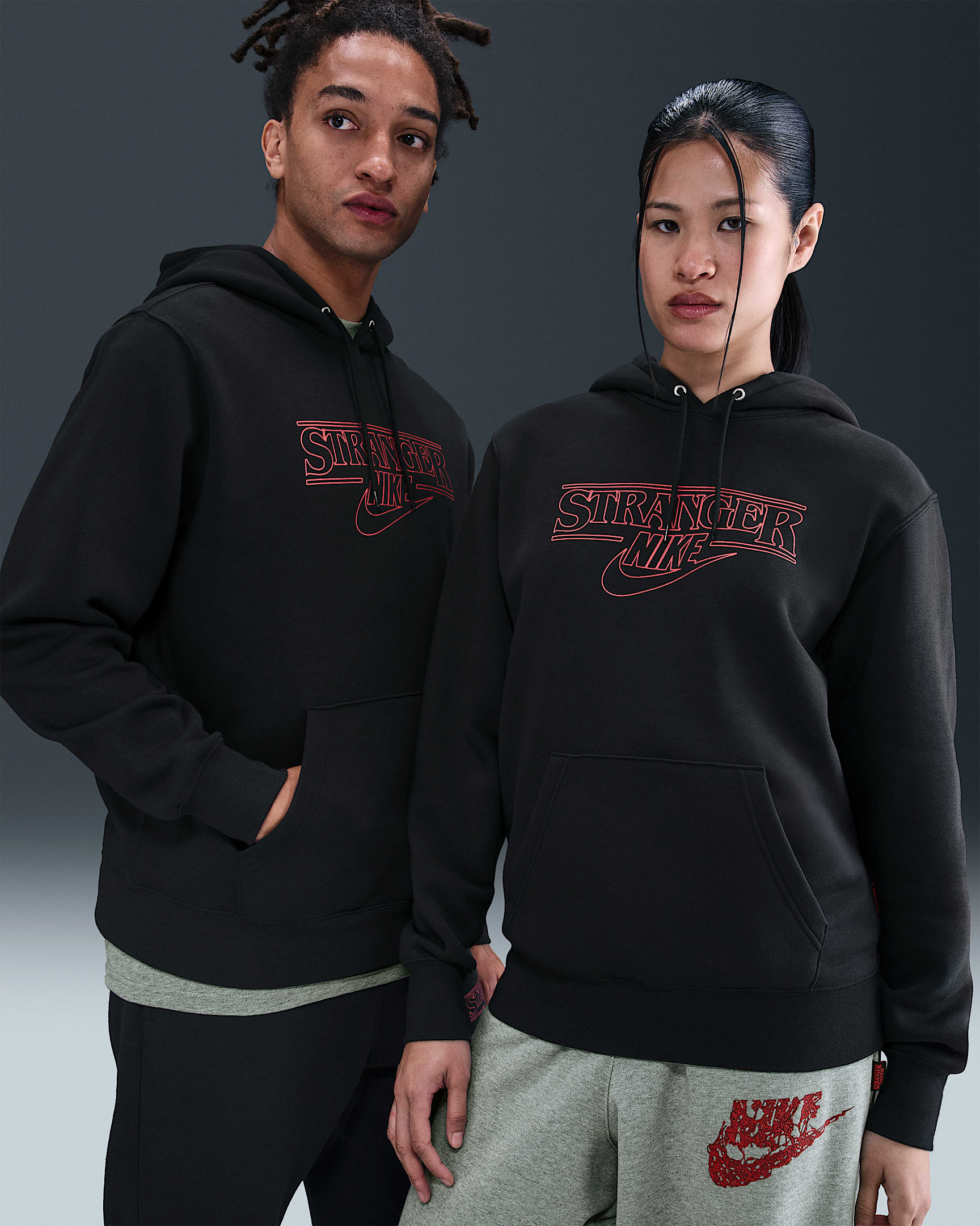 Nike x Stranger Things 怪奇物语系列男子加绒套头连帽衫 - 黑/黑