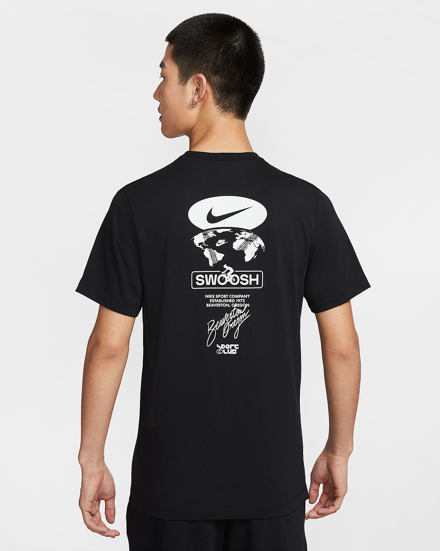 Nike Sportswear 男子T恤 - 黑