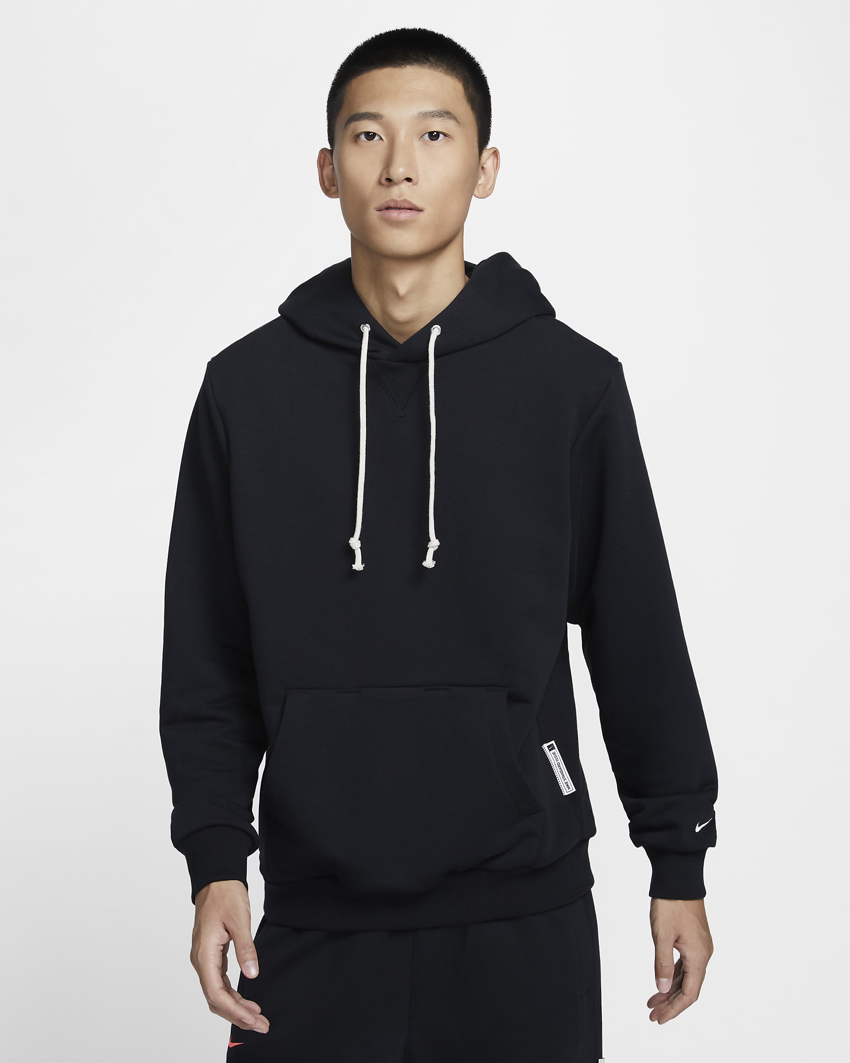 Nike Standard Issue Dri-FIT 男子速干套头篮球连帽衫 - 黑/淡象牙白
