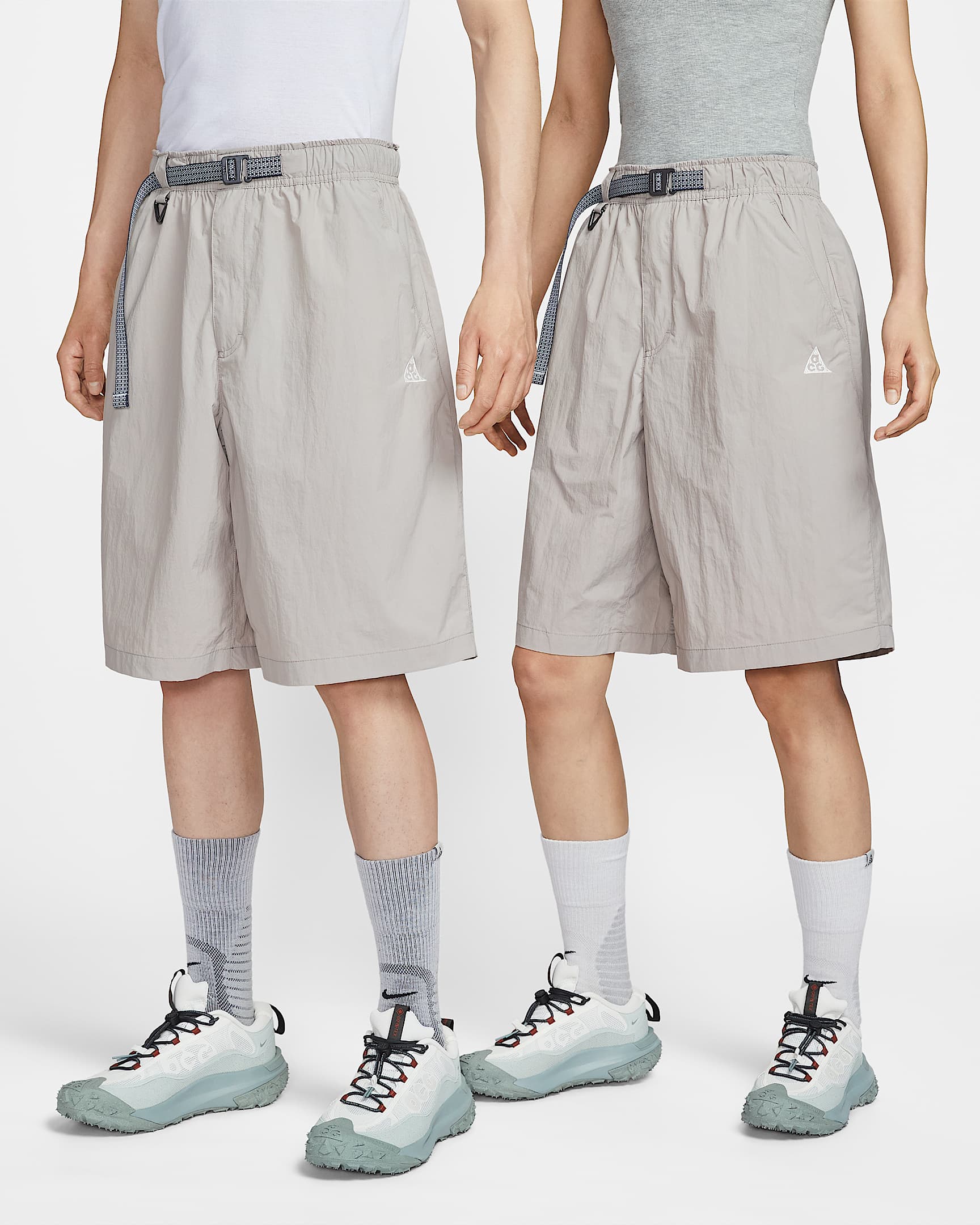 Nike ACG "Orb Weaver" Repel 男子 Oversize 风防晒拒水短裤 - 大学灰/足球灰/山峰白