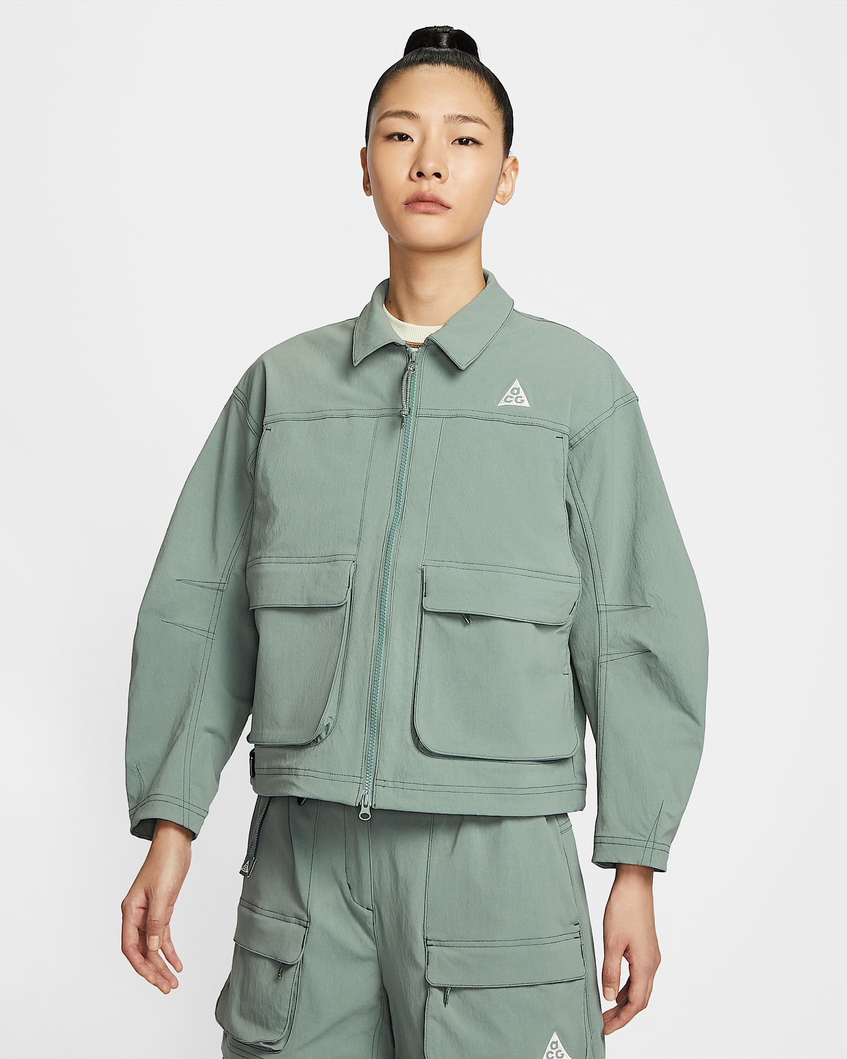 Nike Sportswear "Smith Summit" 女子防晒拒水夹克 - 土绿/海藻绿/山峰白