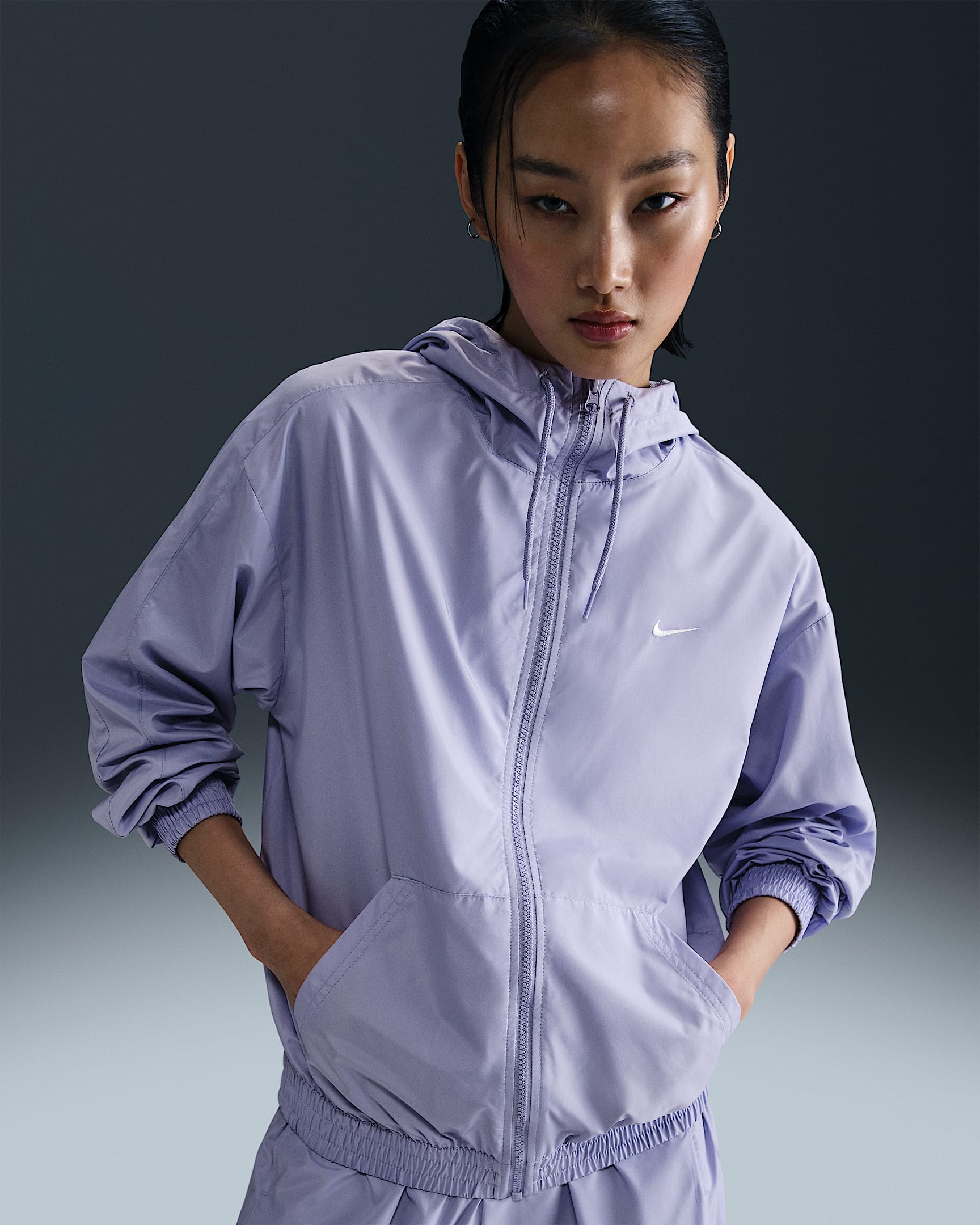 Nike Sportswear Classic Wovens 女子宽松连帽夹克防晒衣 - 冰艳紫丁香/白色