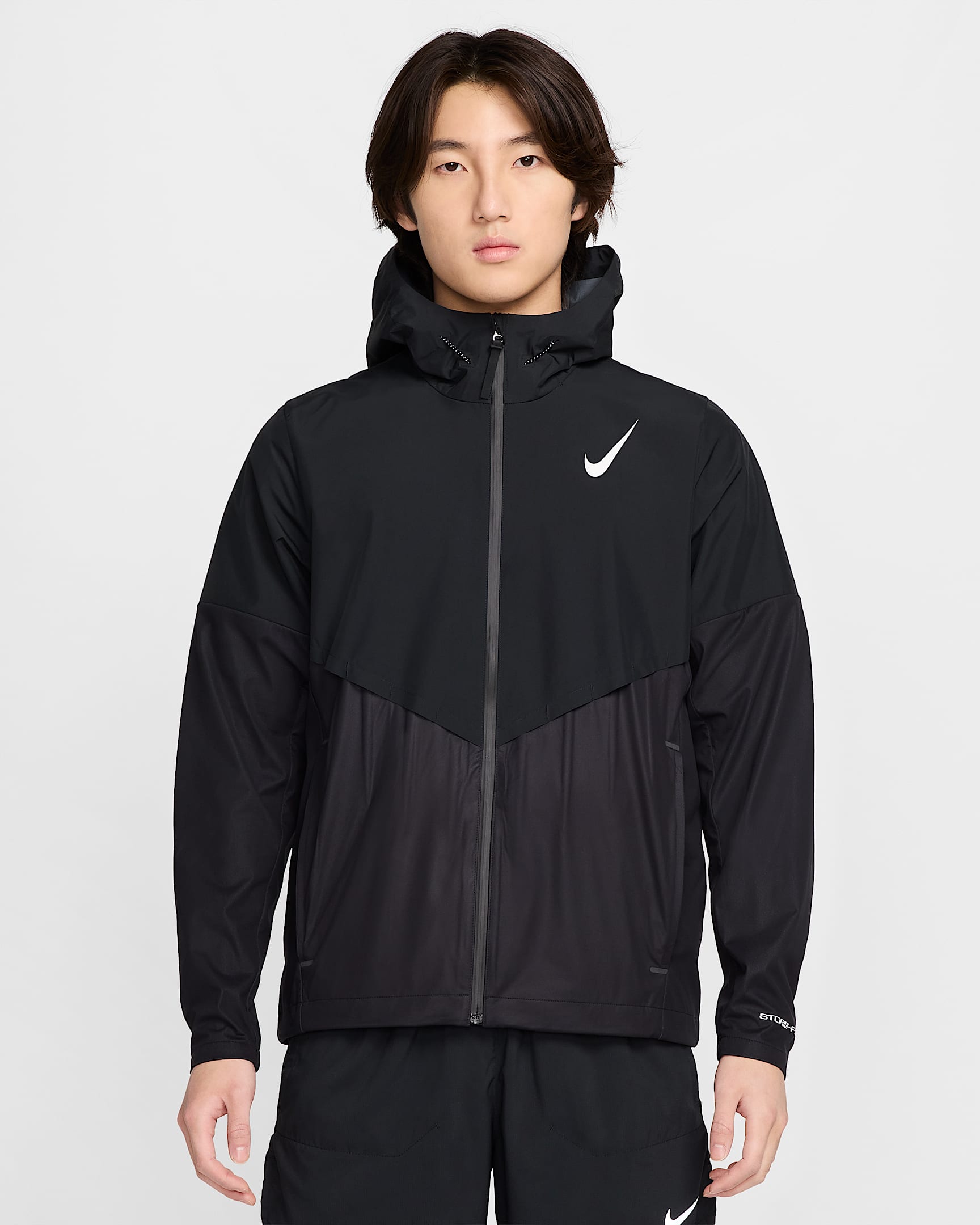 Nike AeroSwift Storm-FIT Aerogami 男子防风拒水跑步夹克 - 黑/山峰白