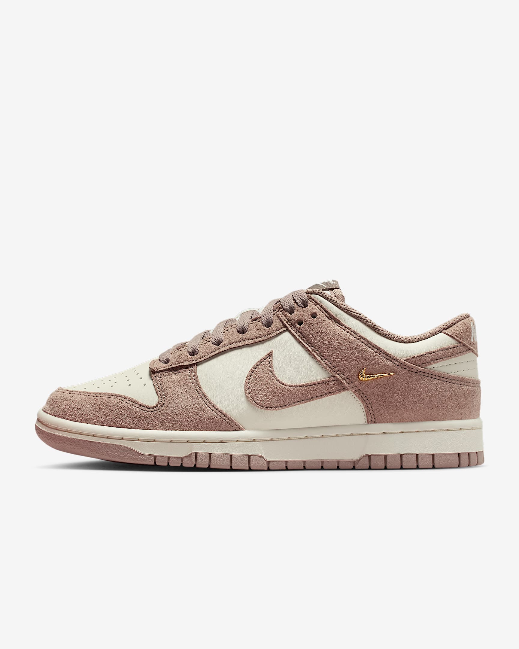 Nike Dunk Low 女子运动鞋 - 帆白/金属色/麦芽黄