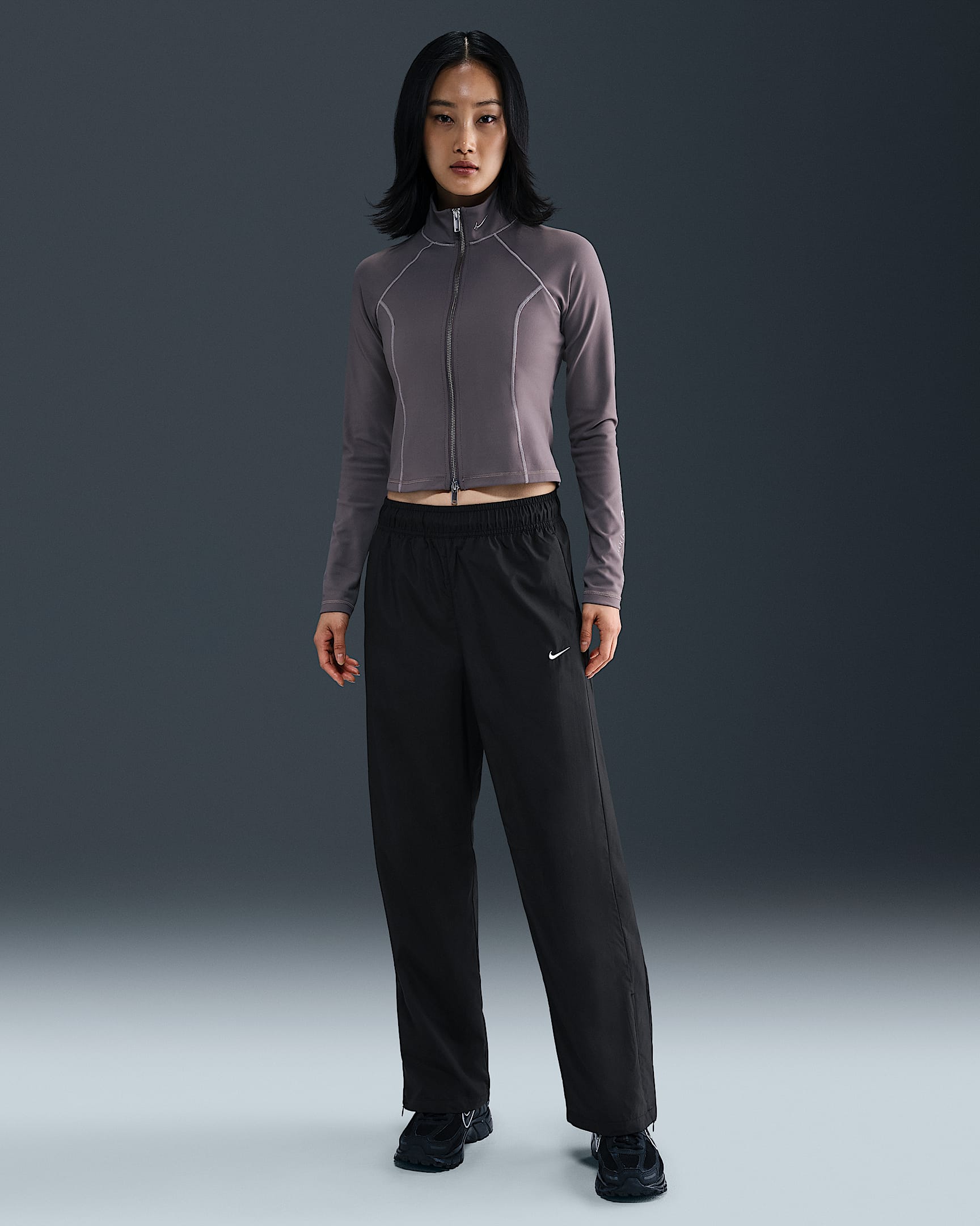 Nike Sportswear Classic 女子中腰直筒长裤 - 黑/帆白