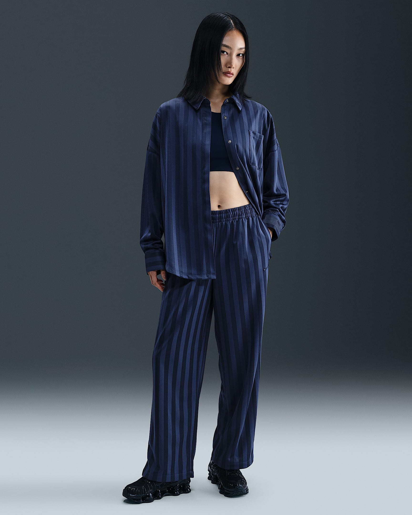 Nike Sportswear 女子中腰宽松提花条纹运动裤 - 深藏青/黑曜石色