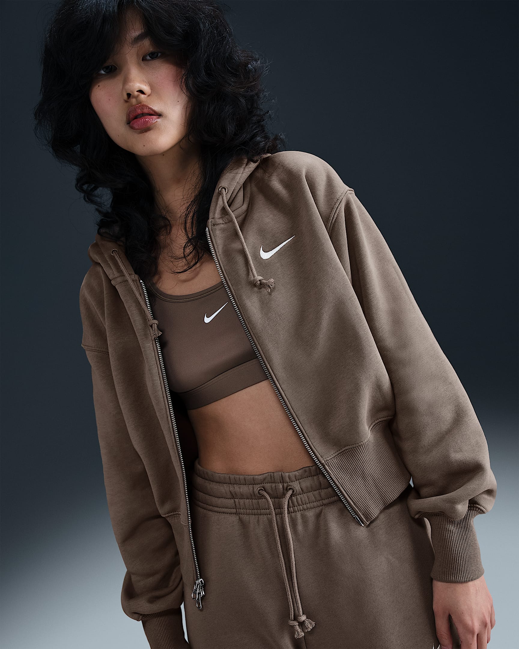 Nike Sportswear Phoenix Fleece 女子宽松短款全长拉链开襟加绒连帽衫 - 貂棕/帆白