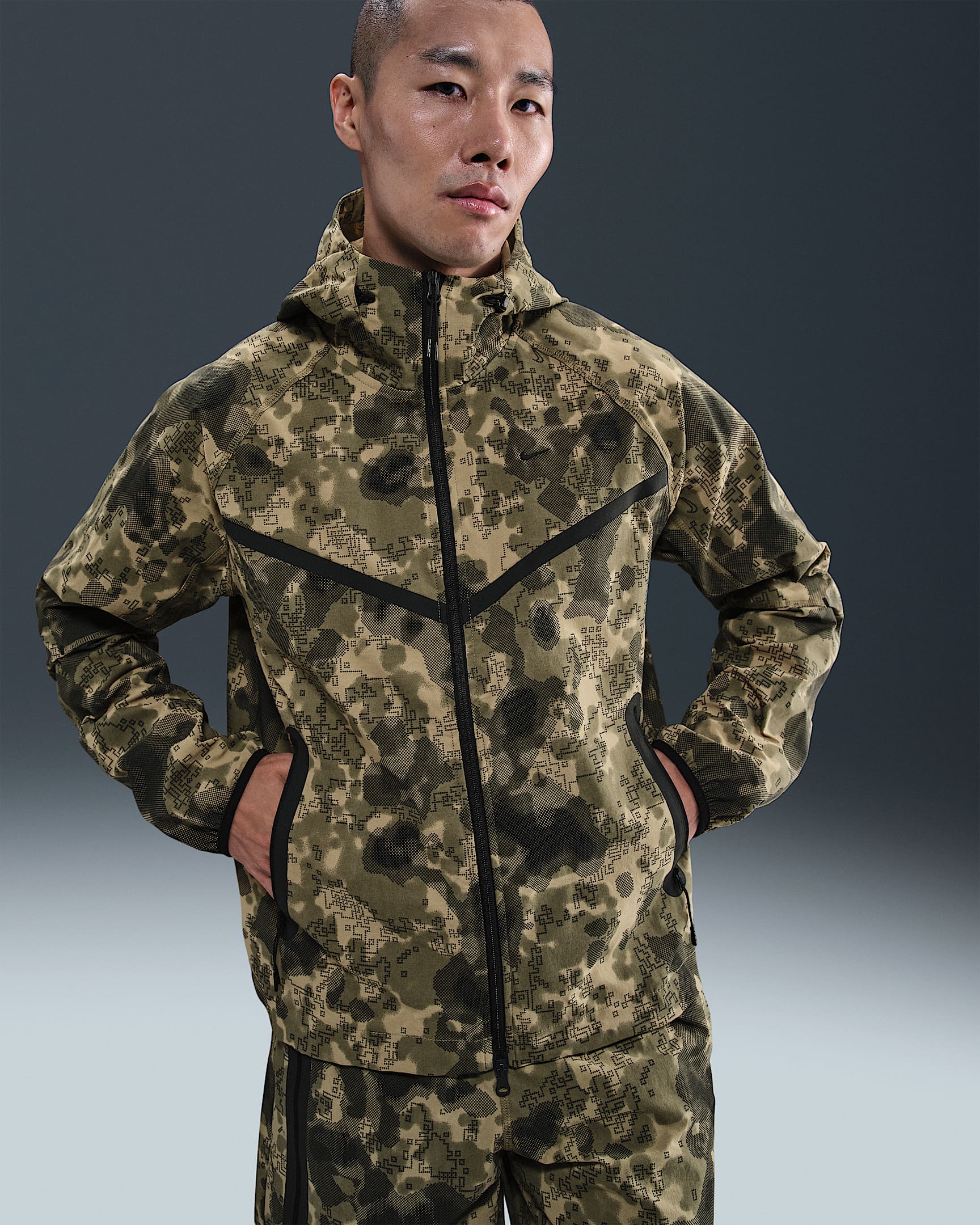Nike Tech Windrunner 男子梭织迷彩宽松夹克 - 橄榄绿/黑