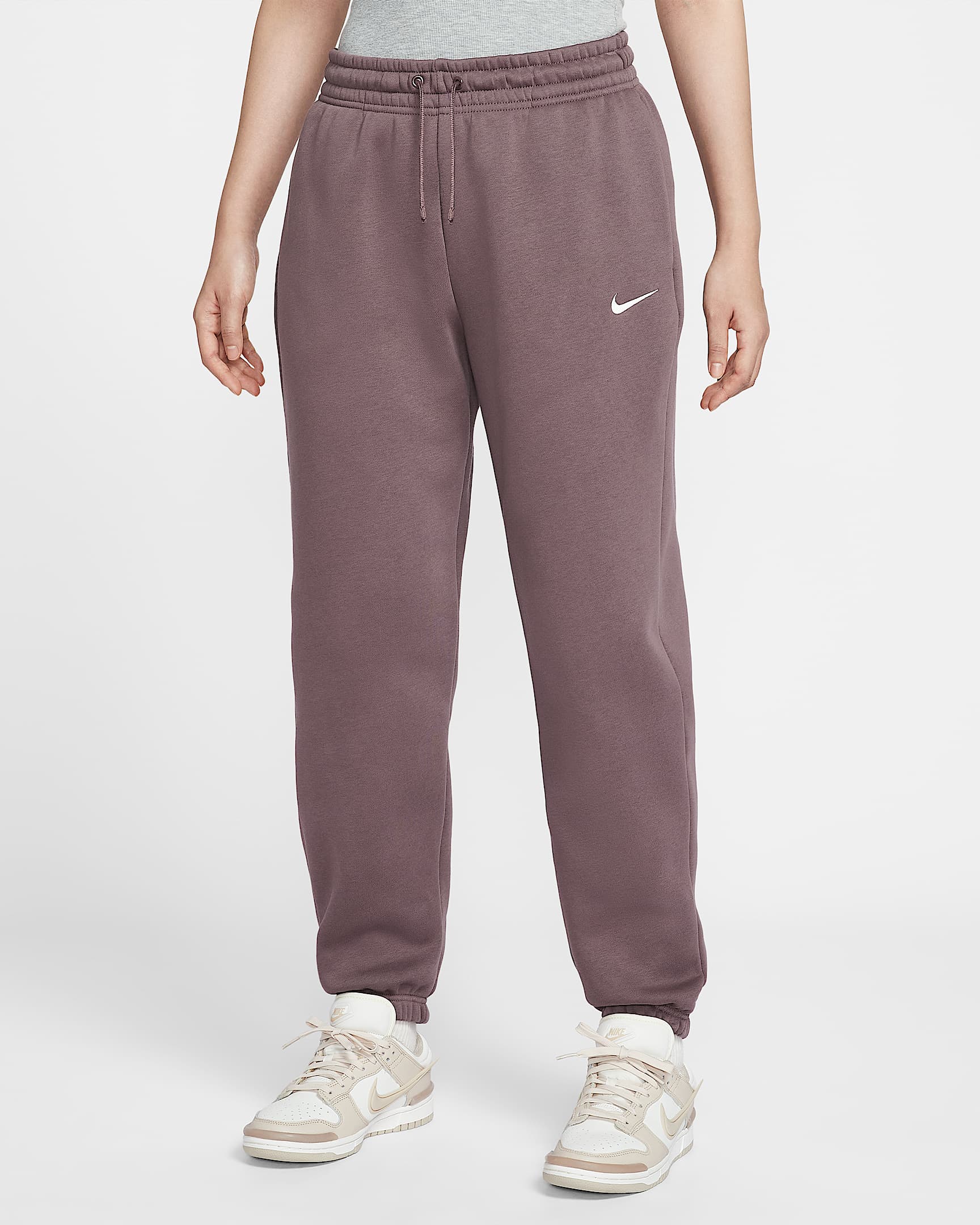 Nike Sportswear Phoenix Fleece 女子高腰 Oversize 风加绒运动裤 - 图腾黑紫/帆白