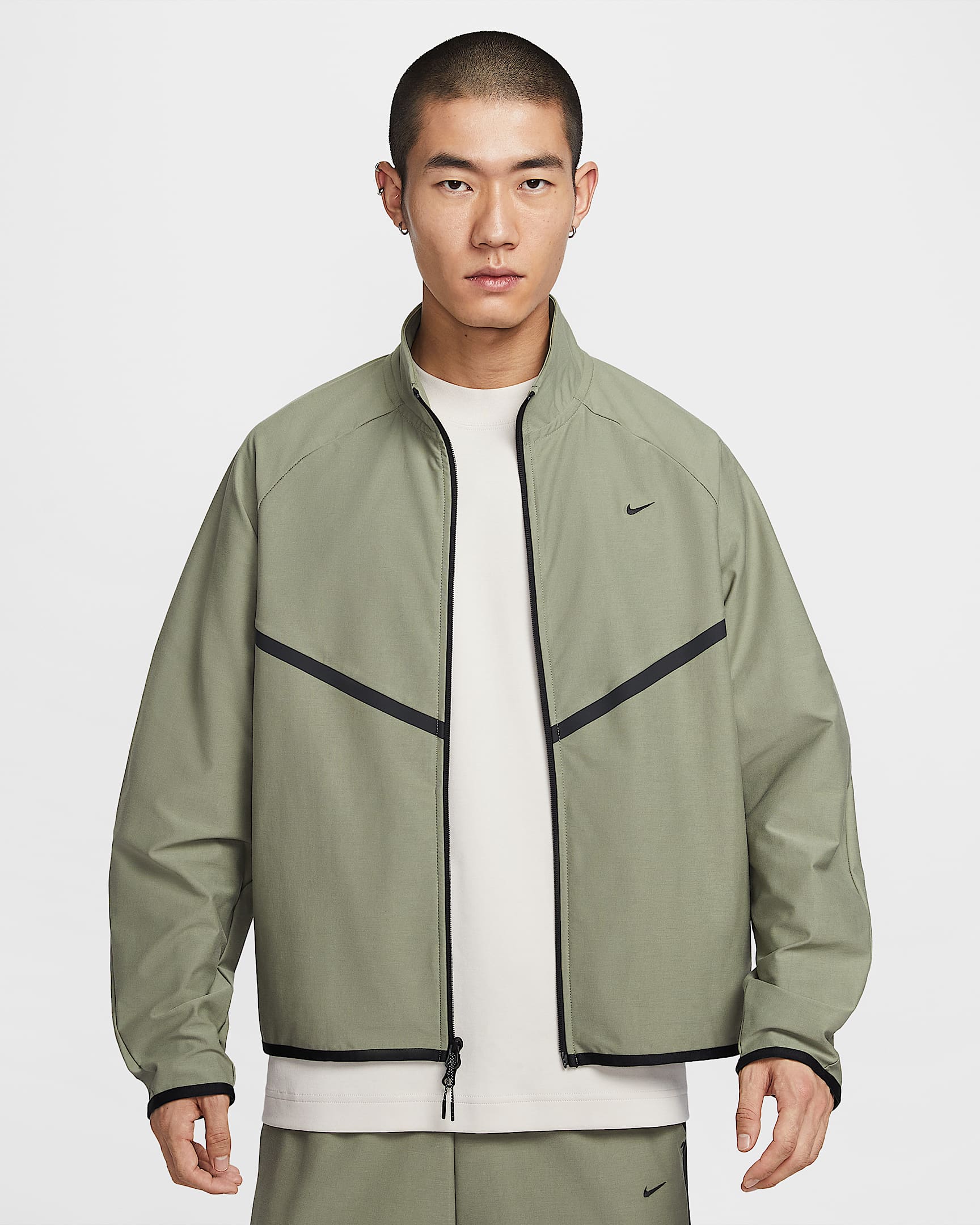 Nike Sportswear Tech Dri-FIT Shori 男子速干运动夹克 - 古银/黑