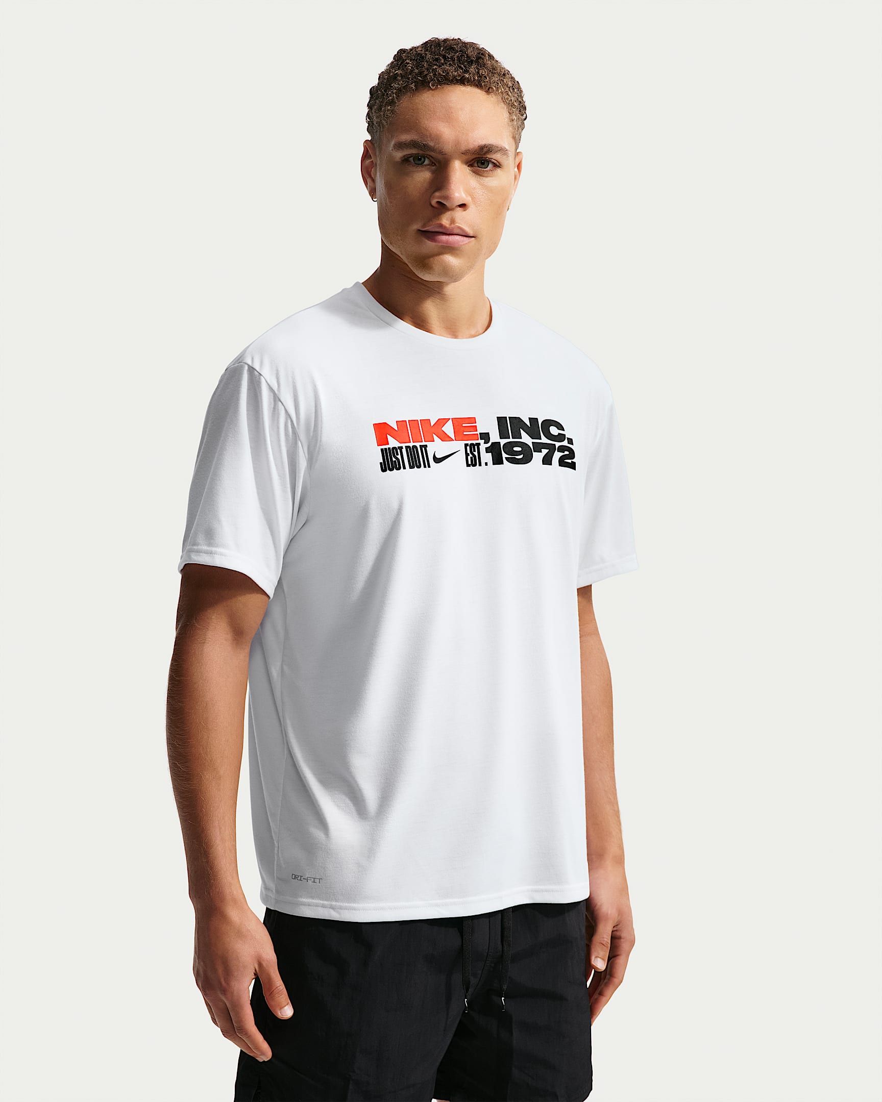 Nike Swim Hydroguard Dri-FIT 男子速干短袖上衣 - 白色/尘光子色/亮桔/黑