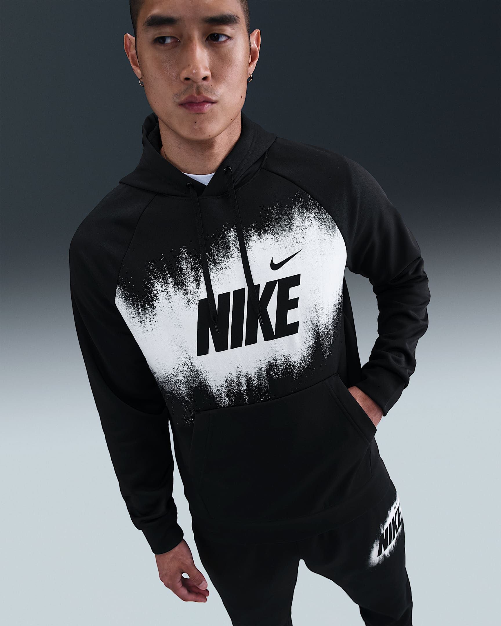 Nike Therma-FIT 男子加绒连帽衫 - 黑