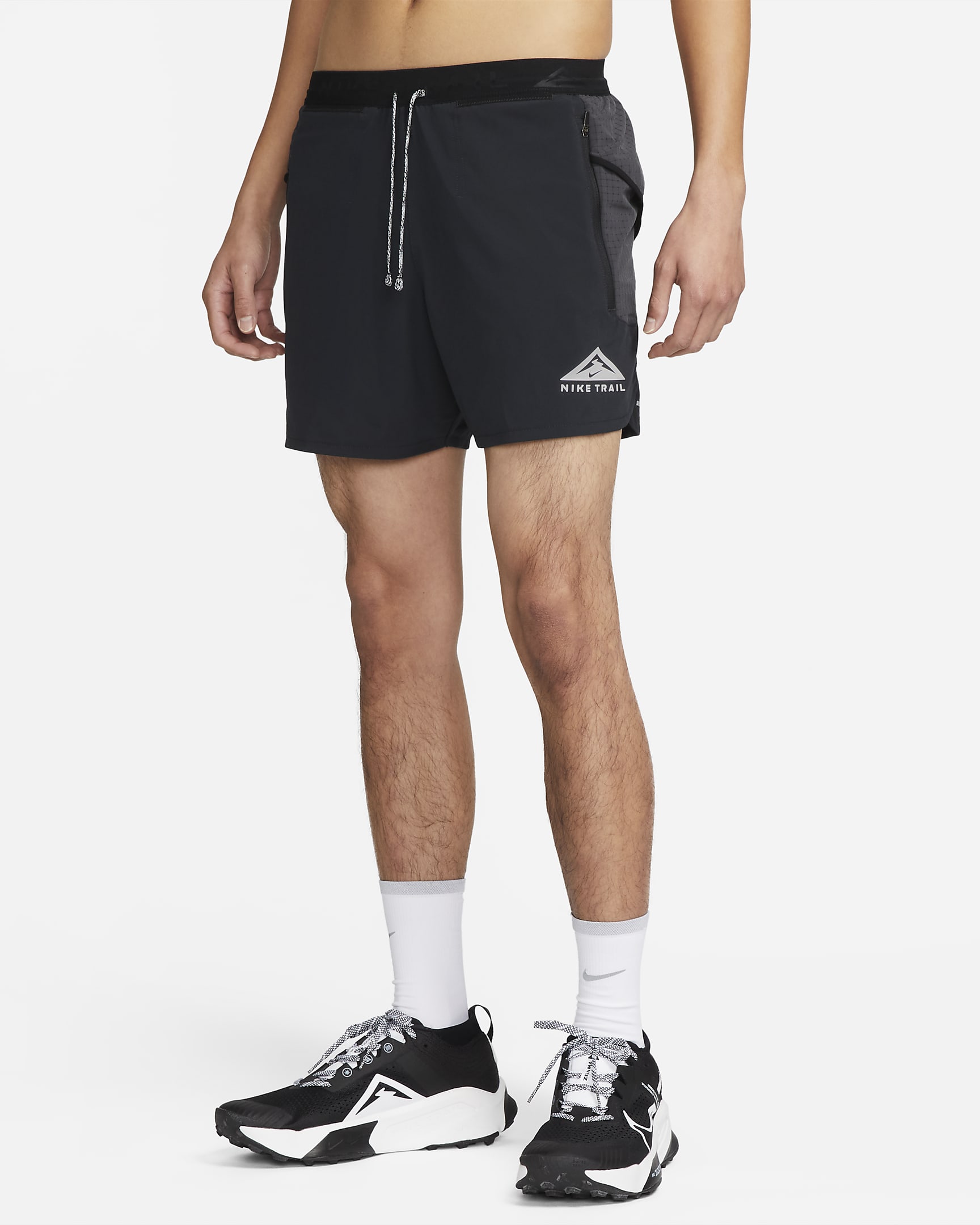 Nike Dri-FIT 男子衬里速干越野短裤 - 黑/暗烟灰/白色
