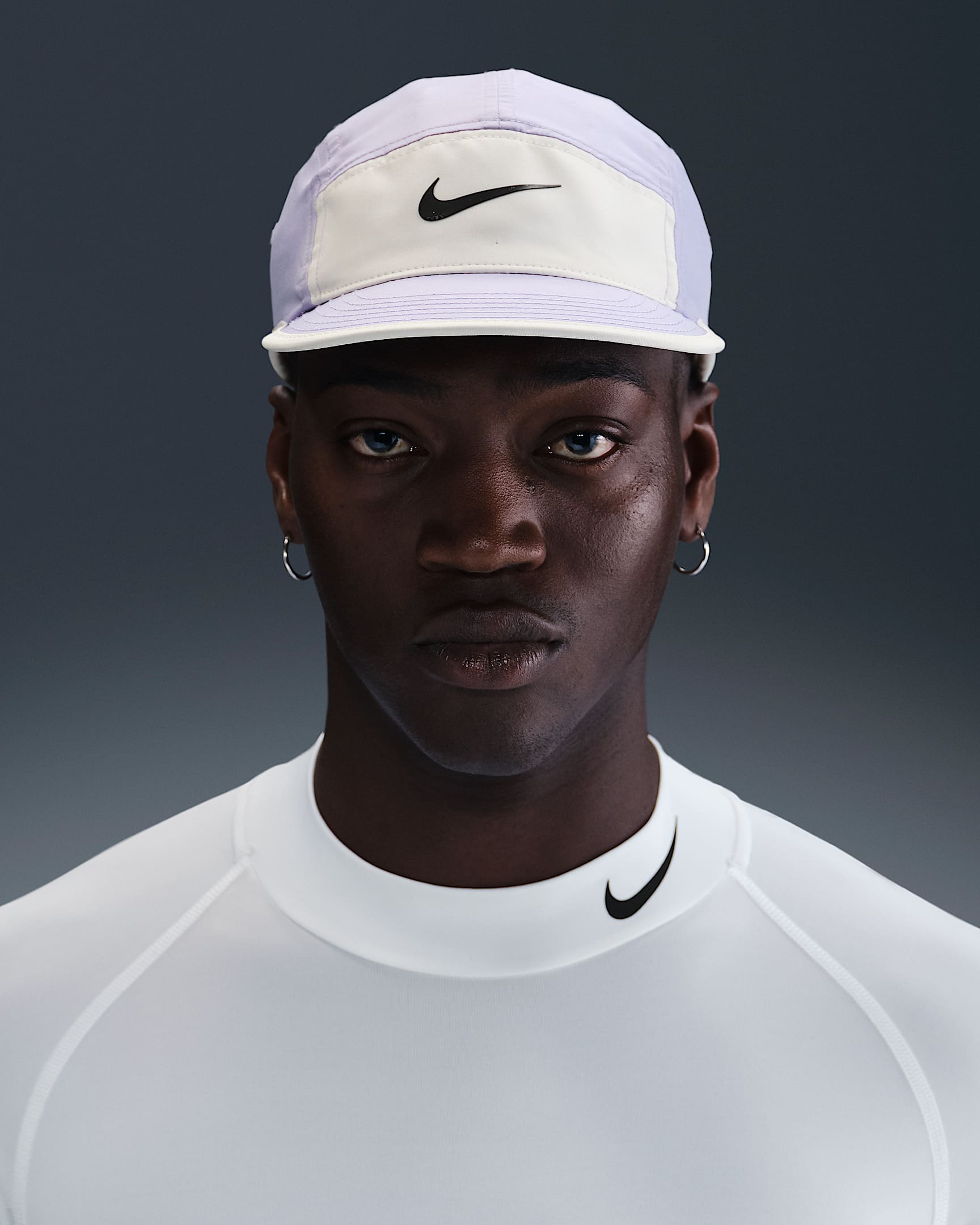 Nike Dri-FIT Fly 透气速干软顶耐克勾运动帽 - 冰艳紫丁香/幻影灰白/黑