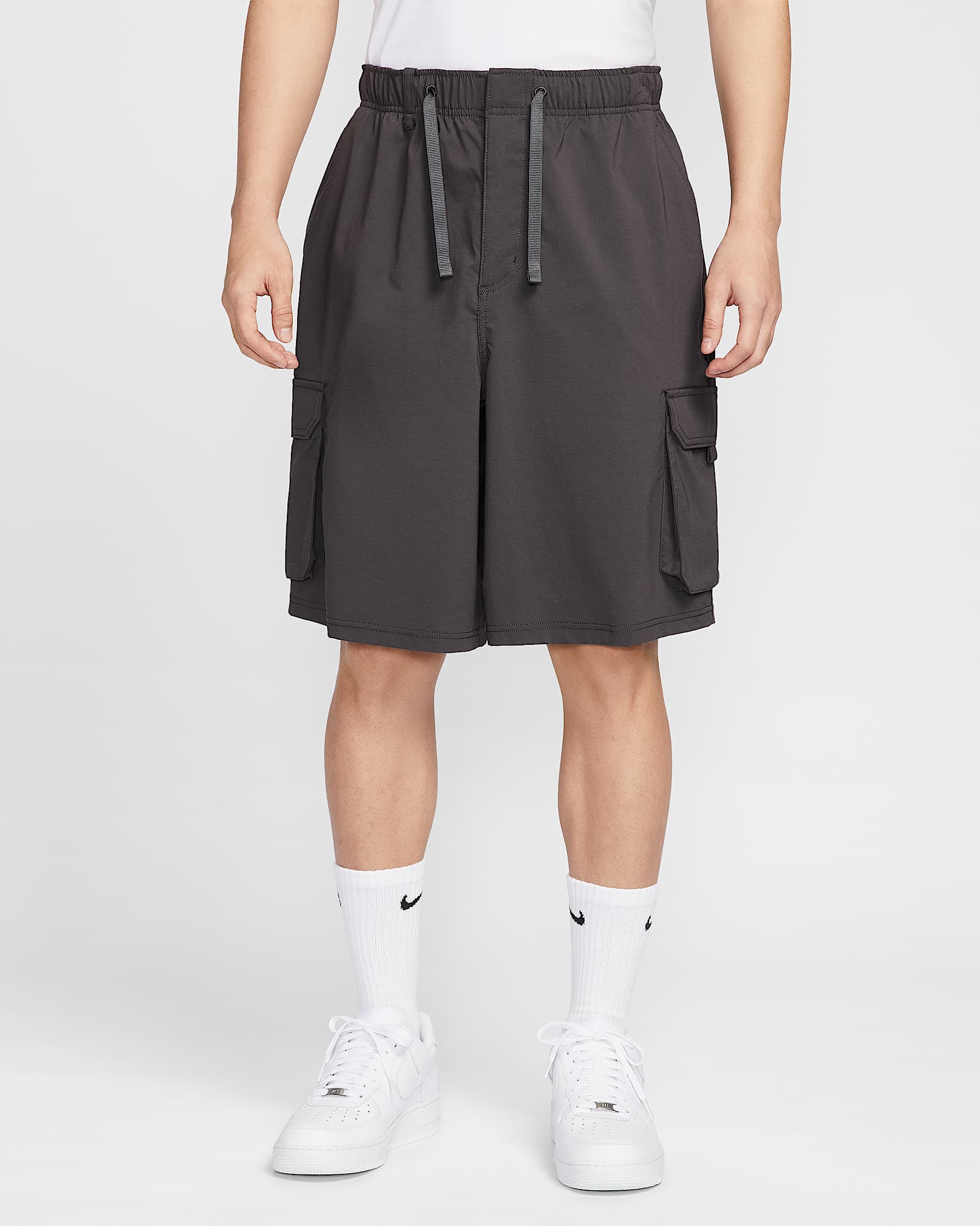Nike Sportswear Kearny Dri-FIT 男子速干工装滑板短裤 - 中灰/铁灰/铁灰
