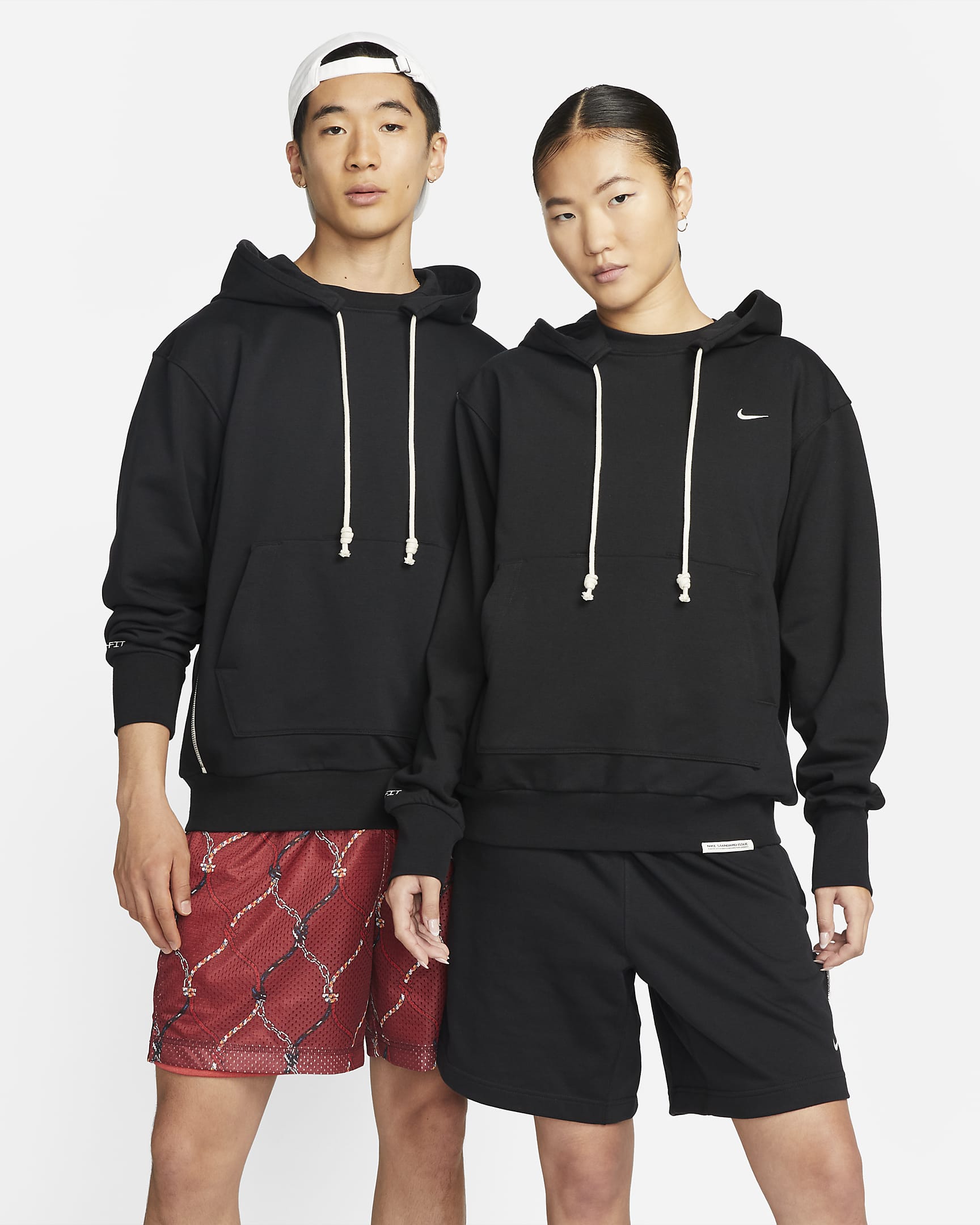 Nike Dri-FIT Standard Issue 男子速干套头篮球连帽衫 - 黑/淡象牙白