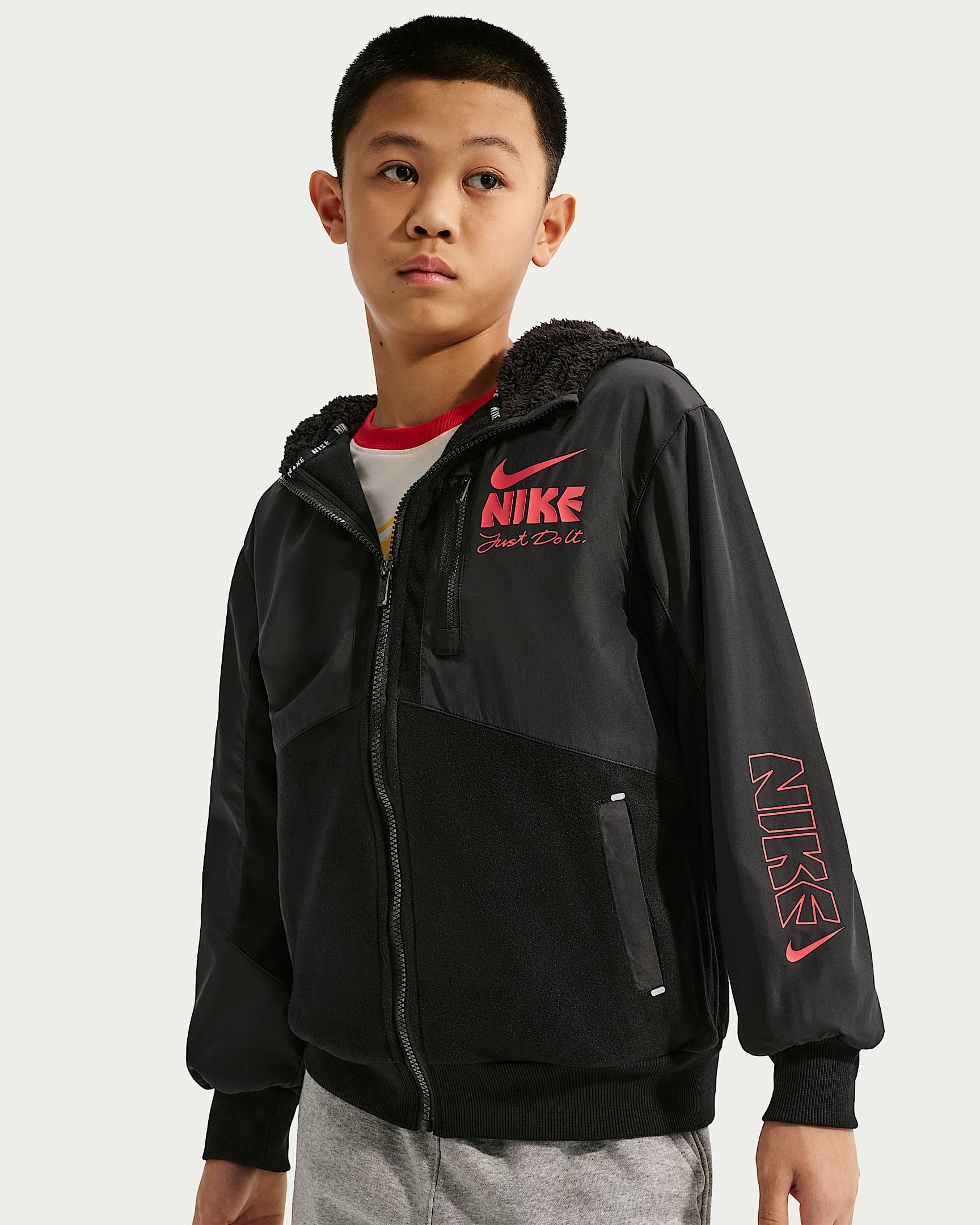 Nike Sportswear 马年限定脱缰系列新年款大童全长拉链开襟加绒夹克 - 黑/红色/红色