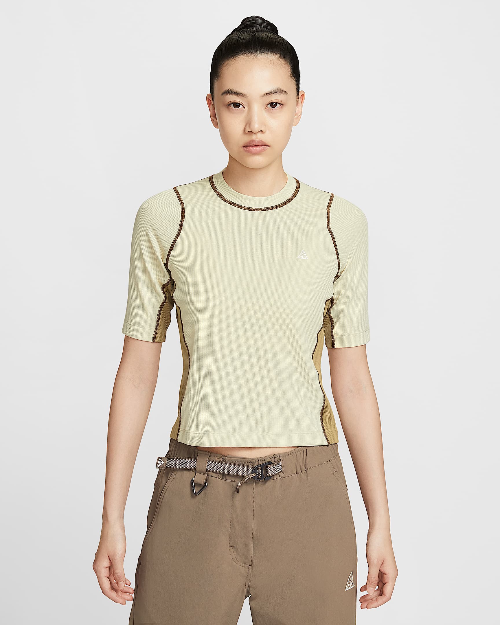 Nike ACG "Chinati" Dri-FIT ADV 女子防晒速干短袖上衣 - 浅卡其/杏茶色/苔木棕色/山峰白