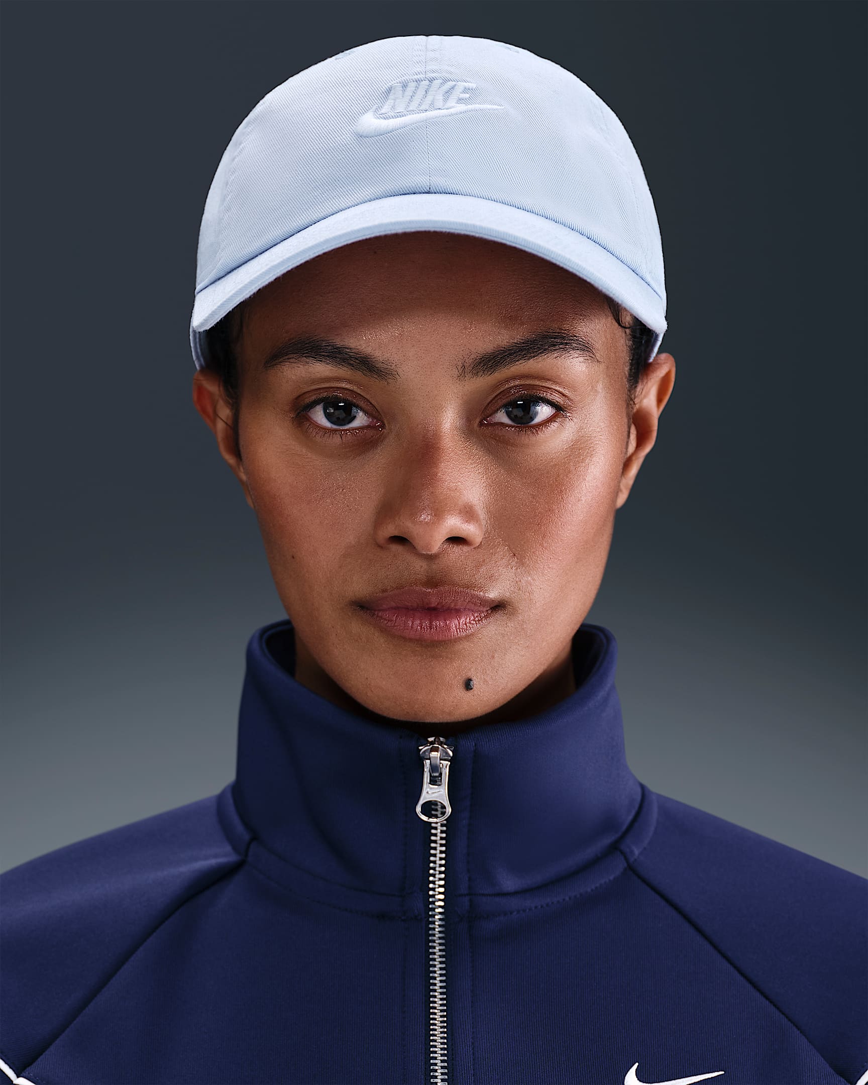 Nike Club Futura 软顶水洗运动帽 - 幻影/白色