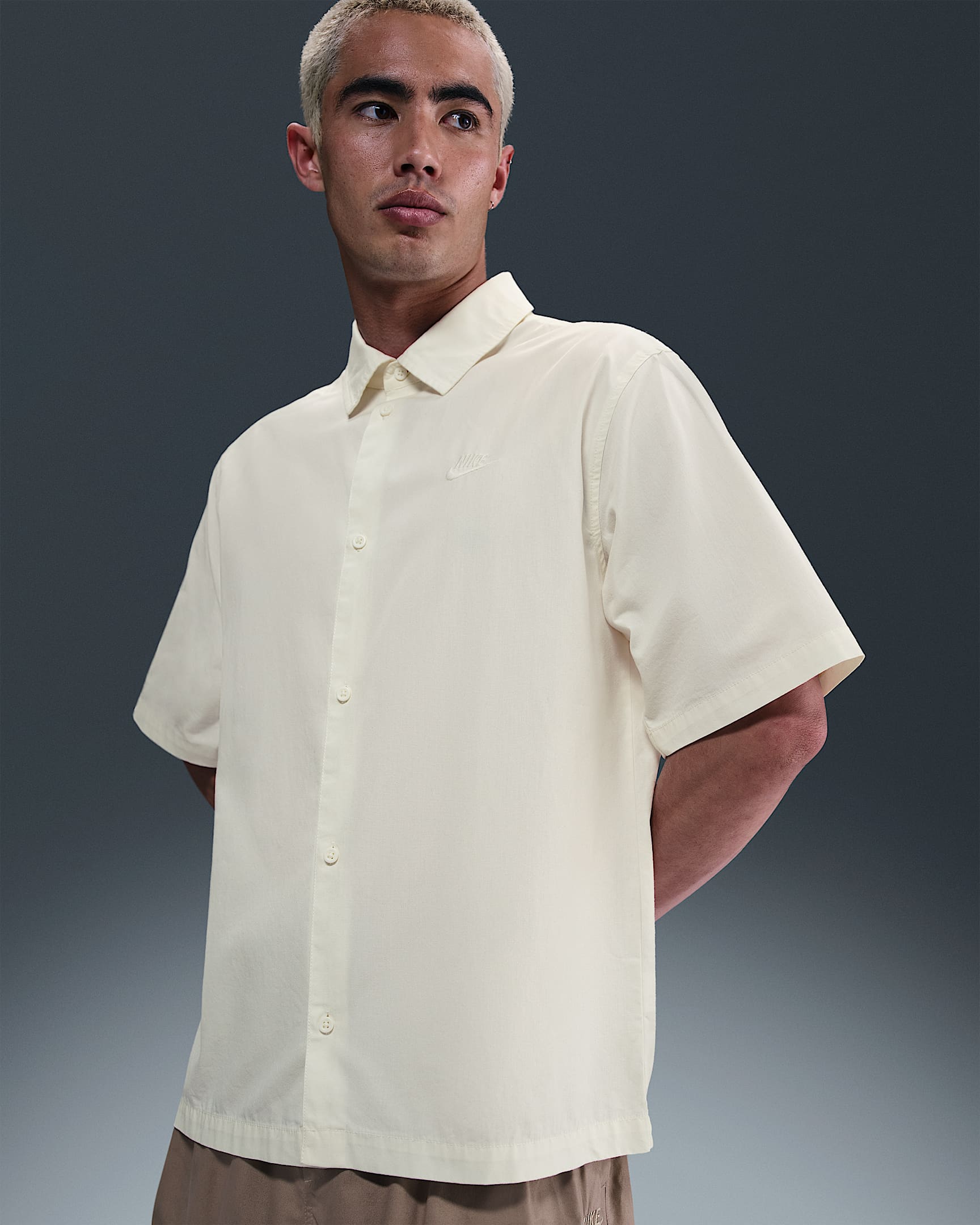 Nike Club 男子短袖纽扣衬衫 - 帆白/帆白