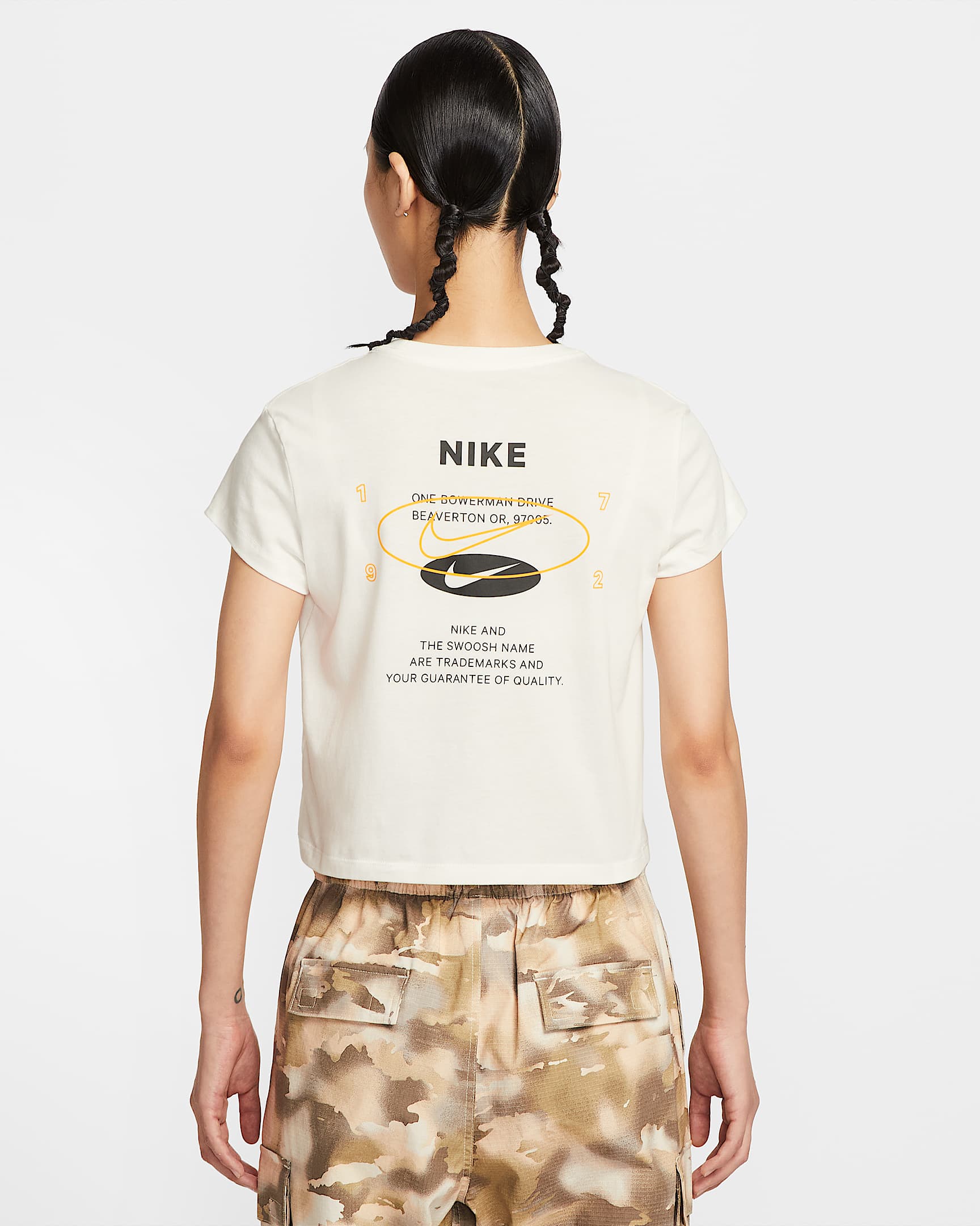 Nike Sportswear 女子印花T恤 - 帆白