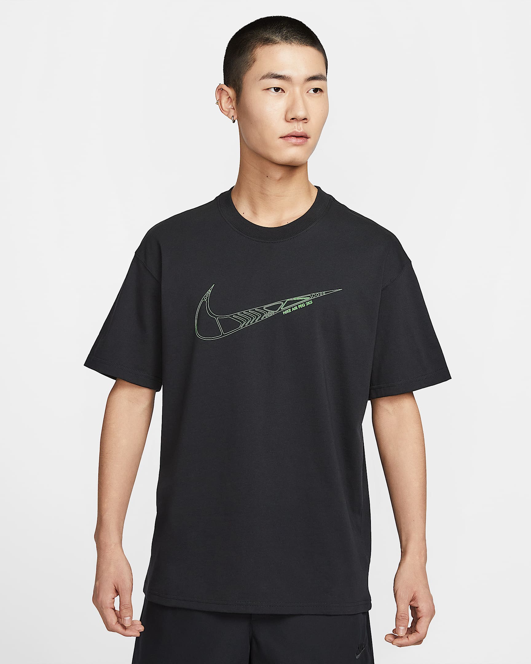 Nike Sportswear 男子T恤 - 黑