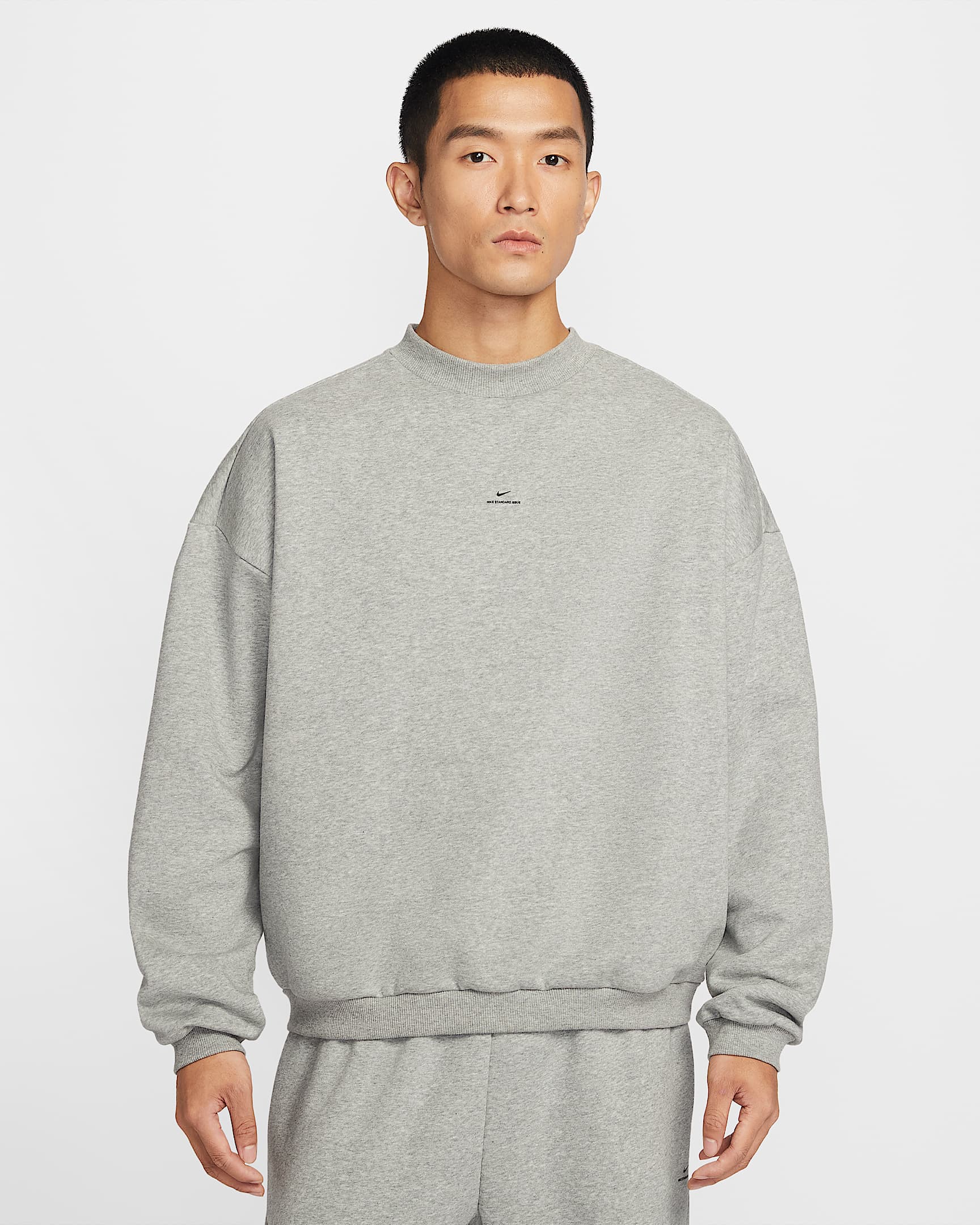 Nike Standard Issue Therma-FIT 耐克篮球小标系列男子加绒篮球圆领上衣 - 调色暗灰/黑