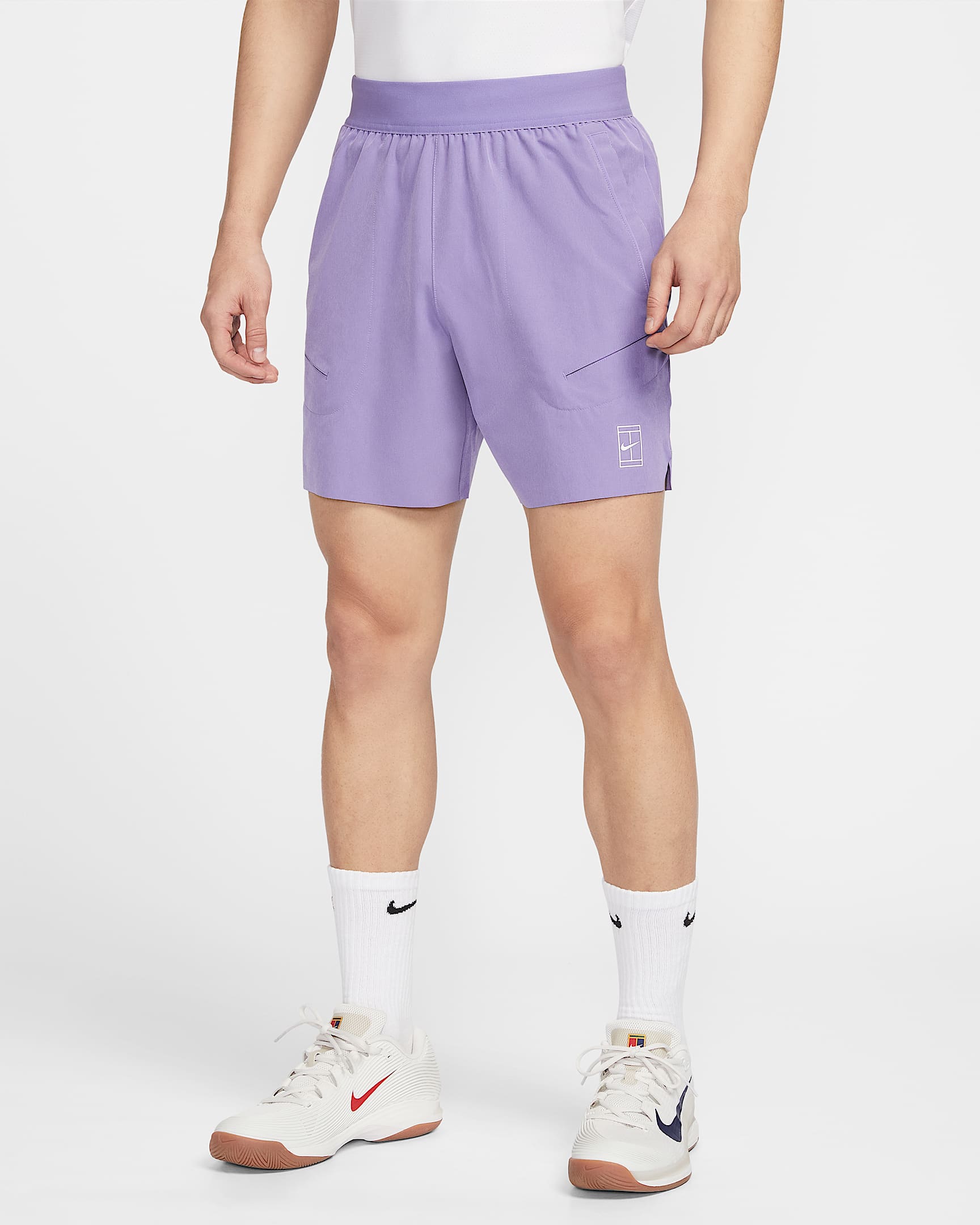 NikeCourt Advantage Dri-FIT 男子速干网球短裤 - 暗紫/白色