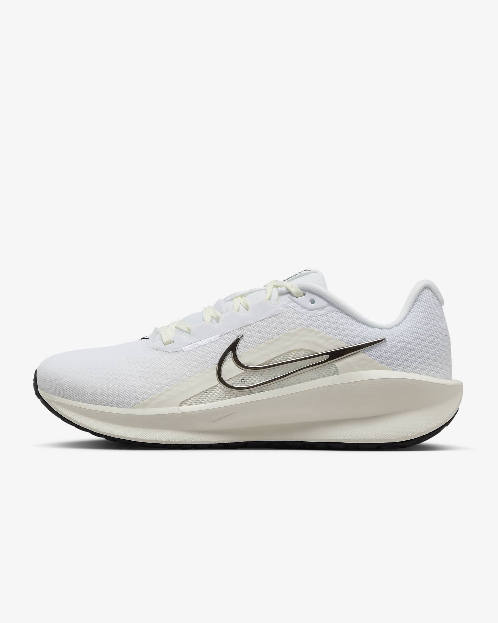Nike Downshifter 13 女子公路跑步鞋 - 白色/黑/帆白/金属银