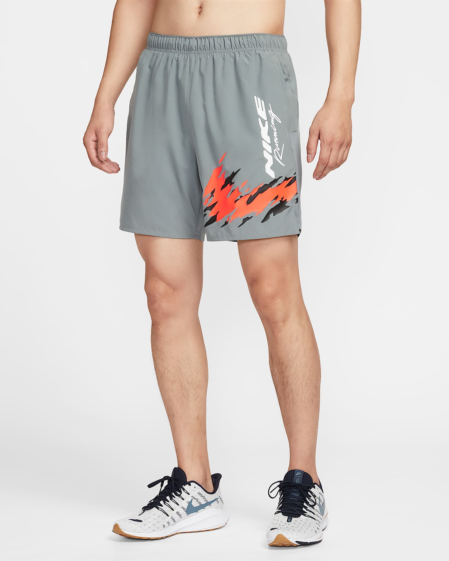 Nike Challenger Dri-FIT 男子速干跑步短裤(含衬裤) - 烟灰