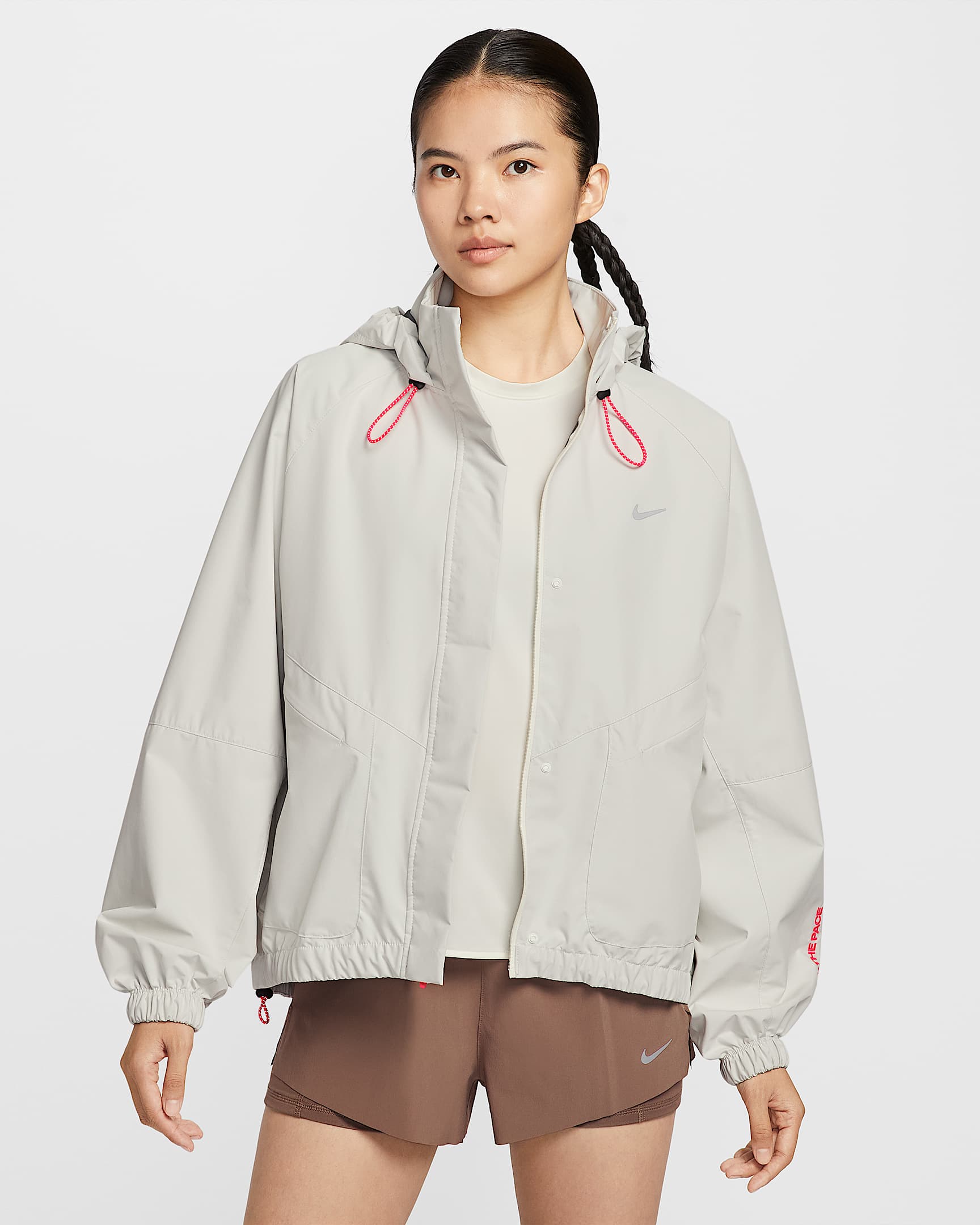 Nike Swift Storm-FIT 女子 Oversize 风防风拒水跑步夹克 - 珍珠灰