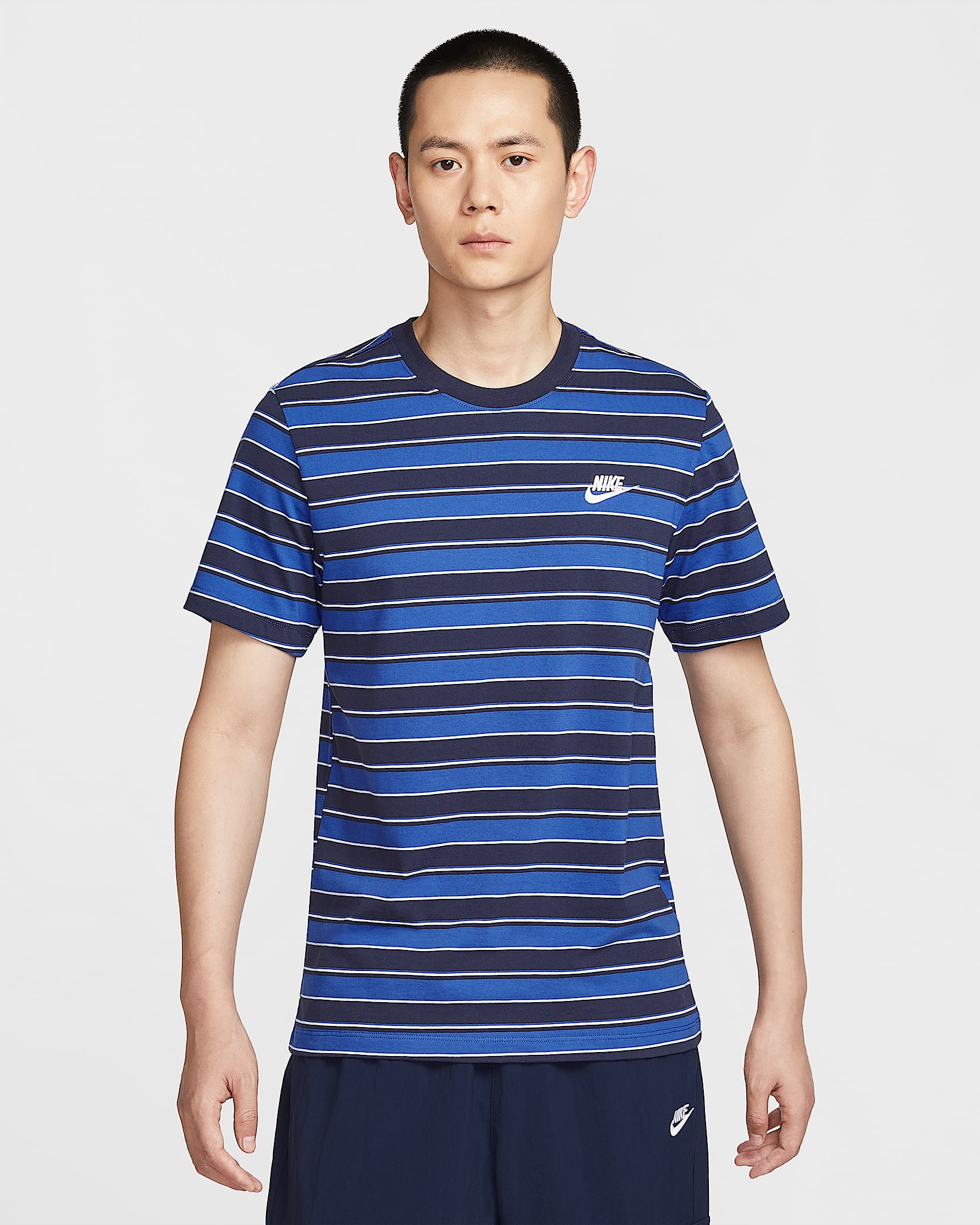 Nike Club 男子T恤 - 黑曜石色