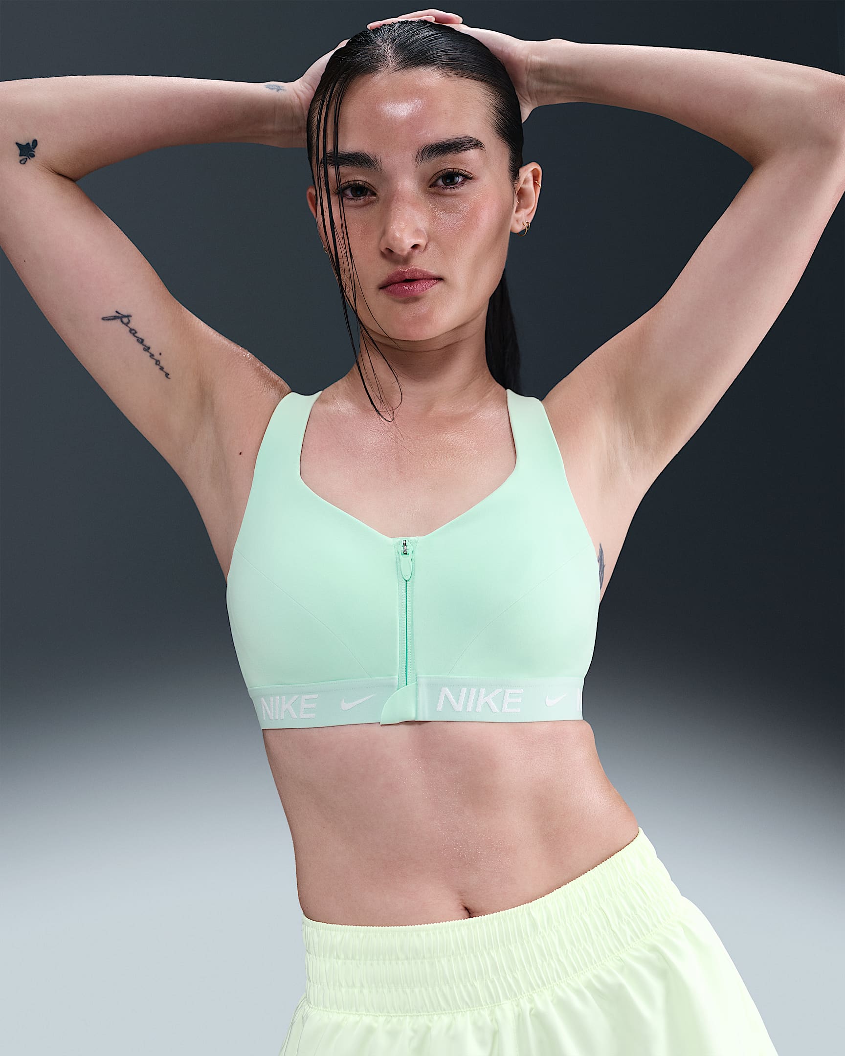Nike Indy 女子速干高强度支撑衬垫前拉链运动内衣 - 泡沫薄荷绿