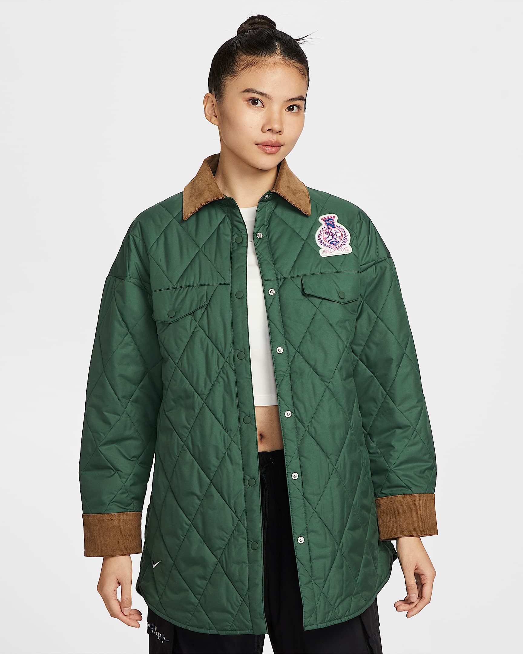 Nike Sportswear 女子拒水保暖绗缝夹克 - 冷杉绿