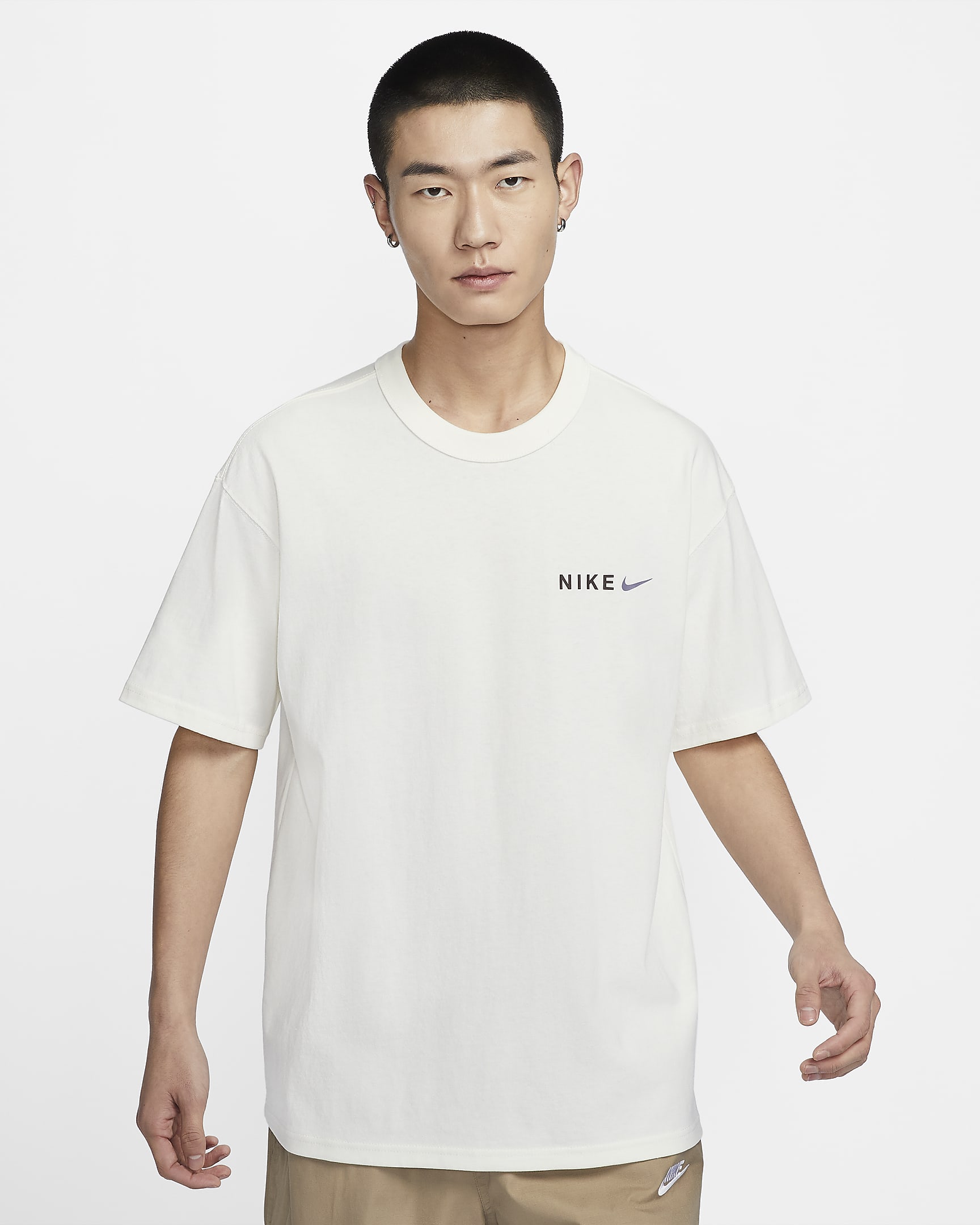 Nike Sportswear Premium Essentials 男子户外T恤 - 帆白