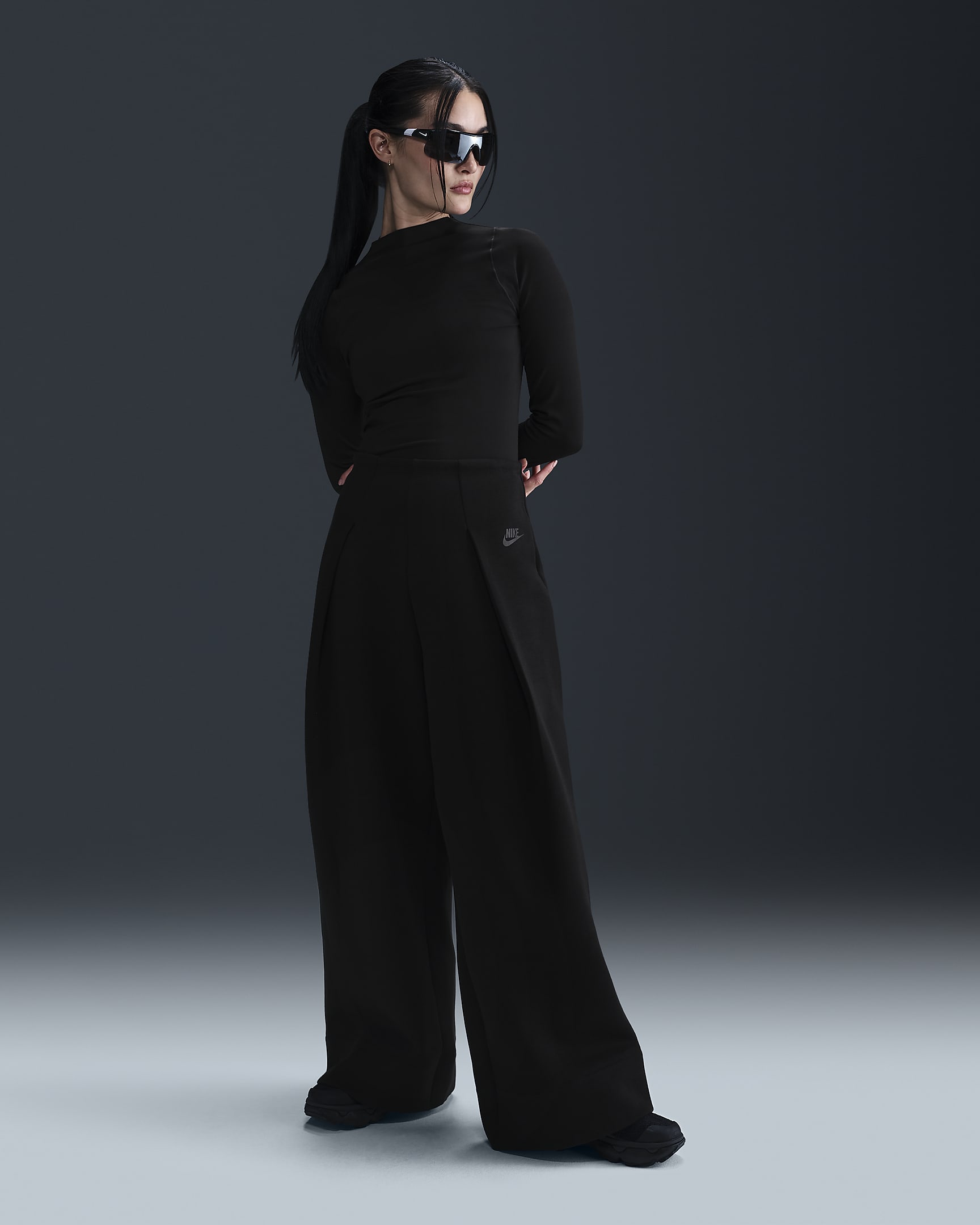 Nike Sportswear Tech Fleece 女子高腰褶裥长裤阔腿裤 - 黑/黑