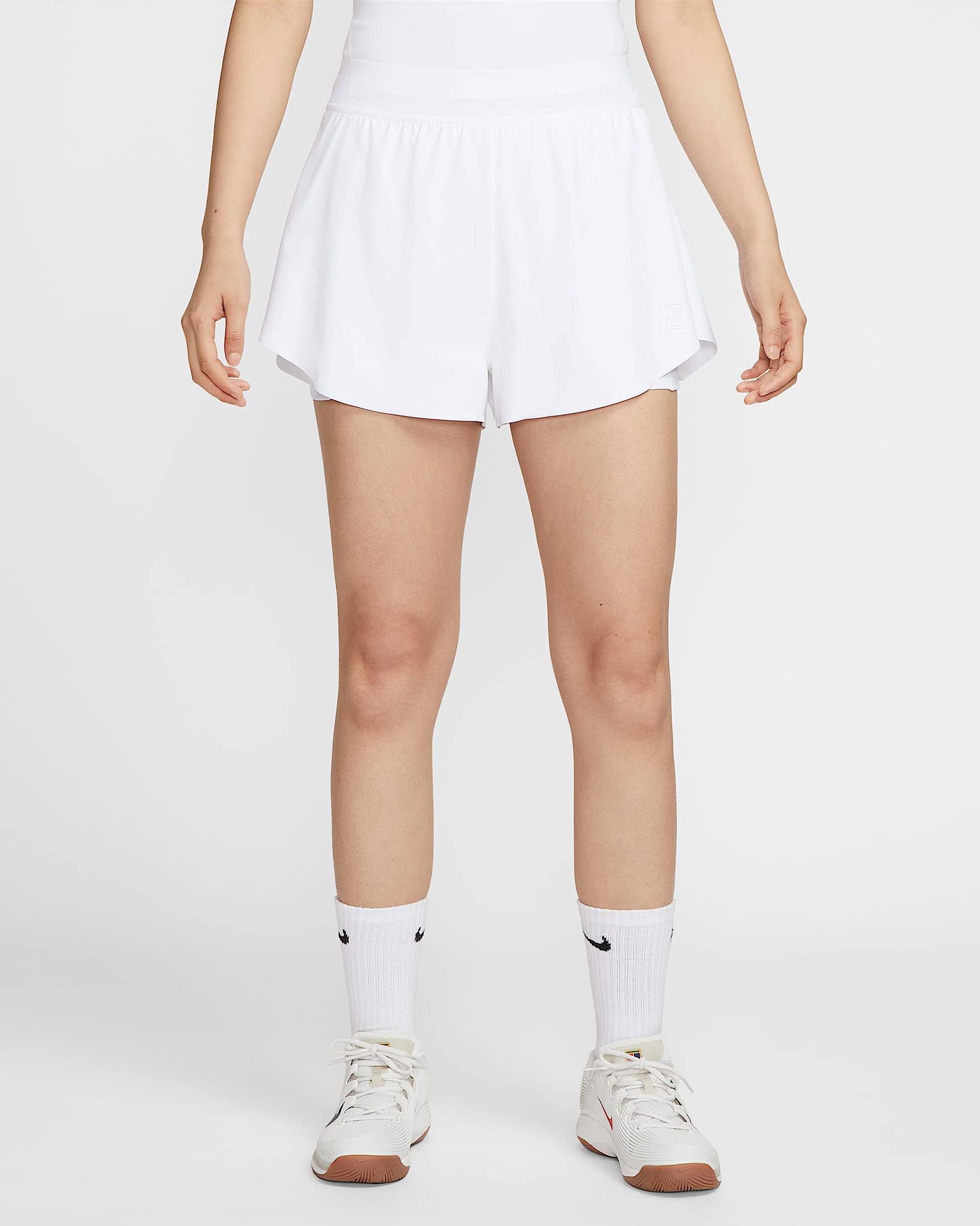 NikeCourt Ace Advantage Dri-FIT 女子速干网球短裤 - 白色/白色