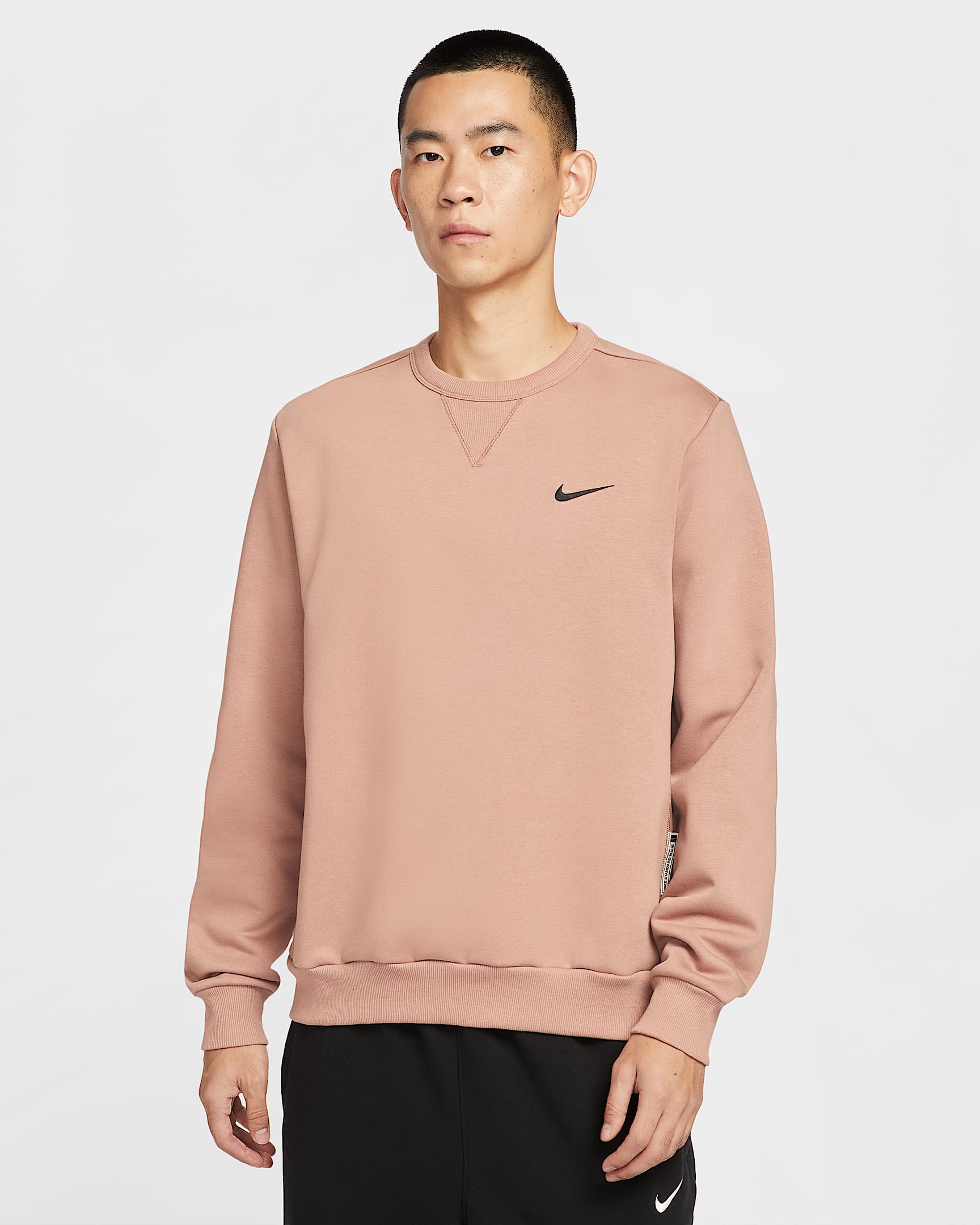 Nike Street Soul Therma-FIT Standard Issue 男子加绒篮球圆领上衣 - 沙漠黄