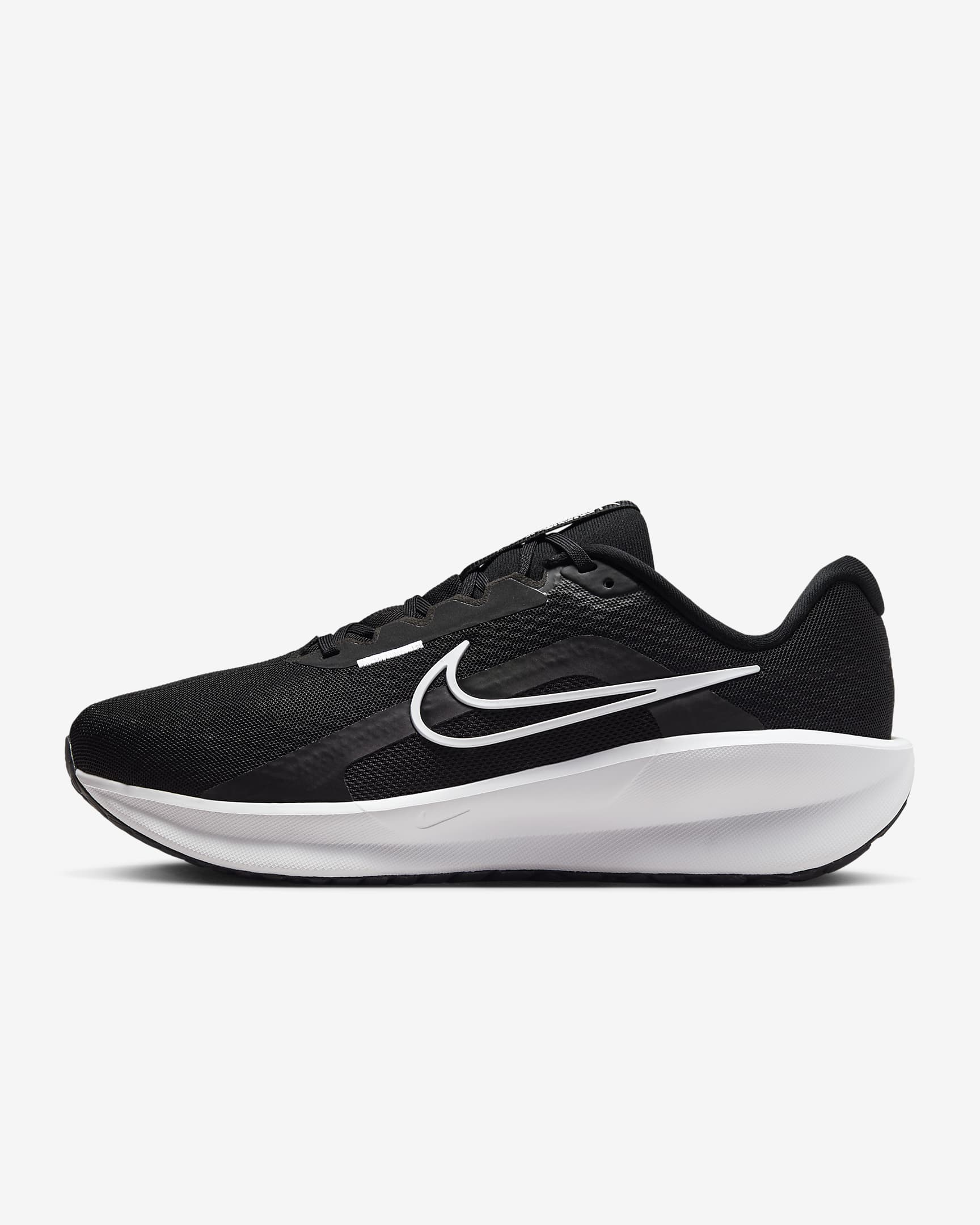 Nike Downshifter 13 男子公路跑步鞋(宽版) - 黑/暗烟灰/白色