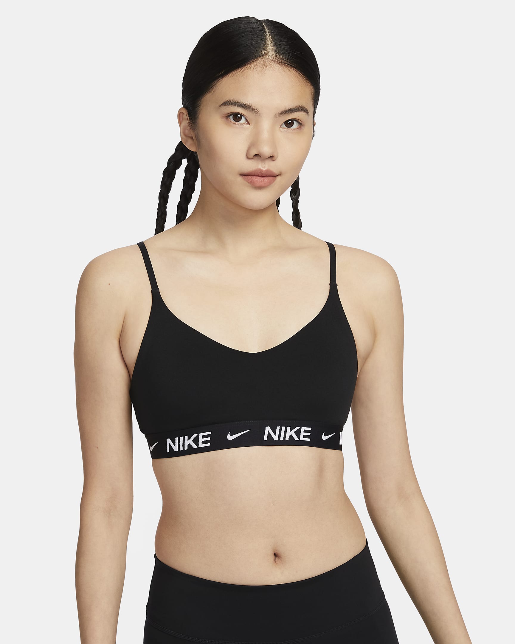 Nike Indy 女子可调节低强度支撑透气速干衬垫运动内衣 - 黑/黑/白色