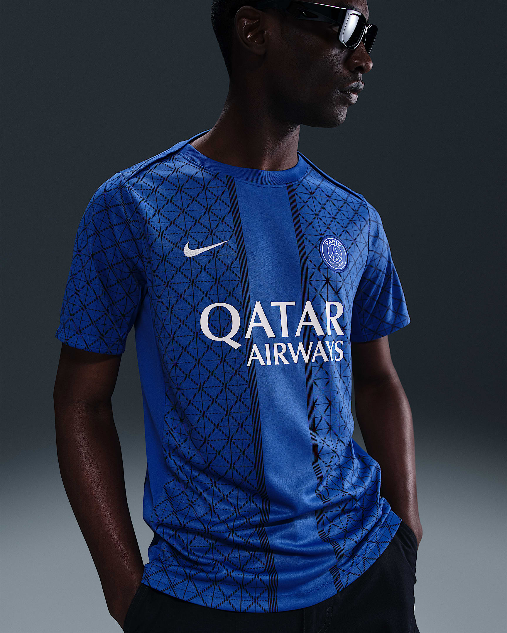 巴黎圣日耳曼 Academy Pro 主场 Nike Dri-FIT 男子赛前速干短袖足球上衣 - 皇家蓝/深藏青/白色