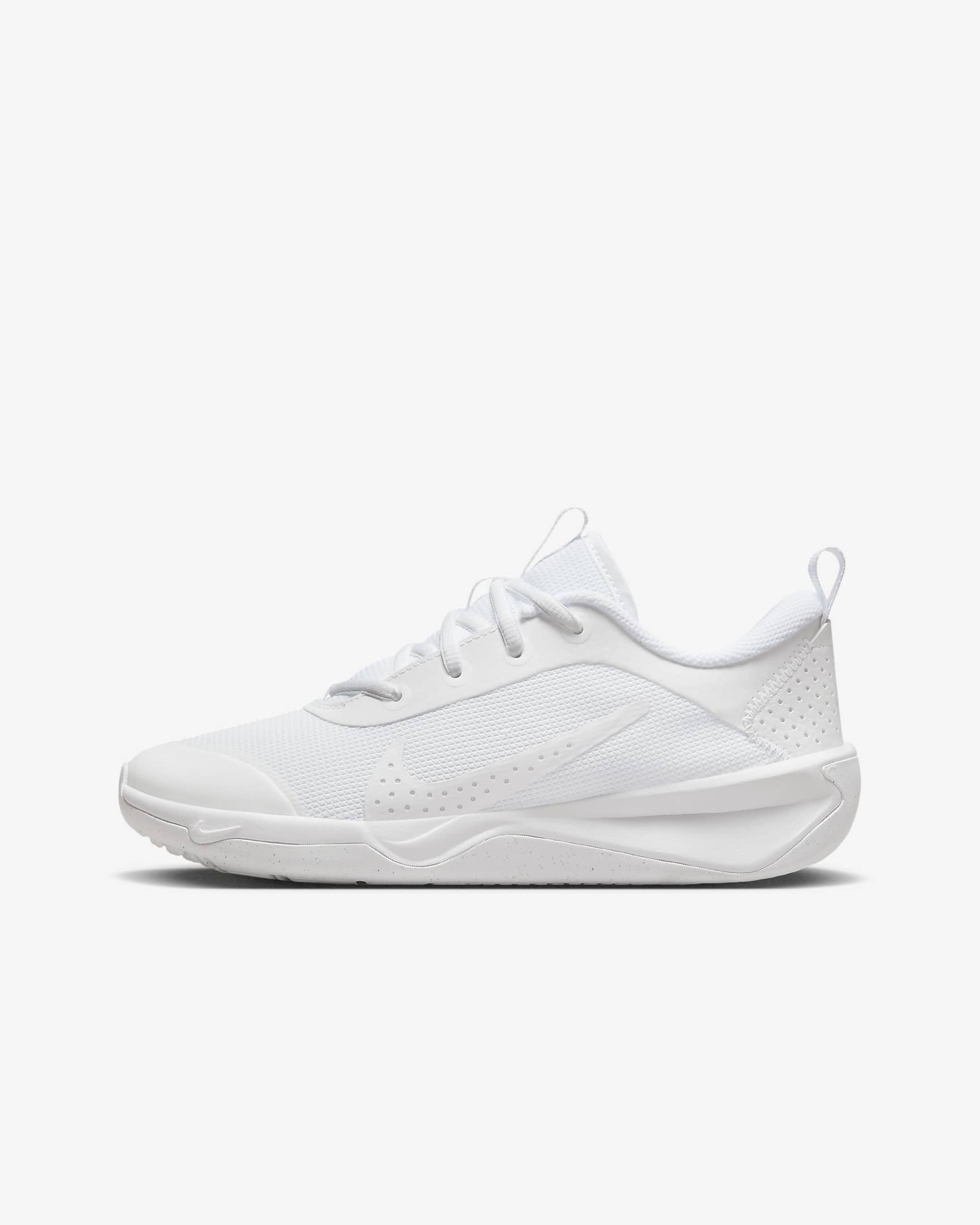 Nike Omni Multi-Court 大童体育课综合运动鞋 - 白色/白金色/白色