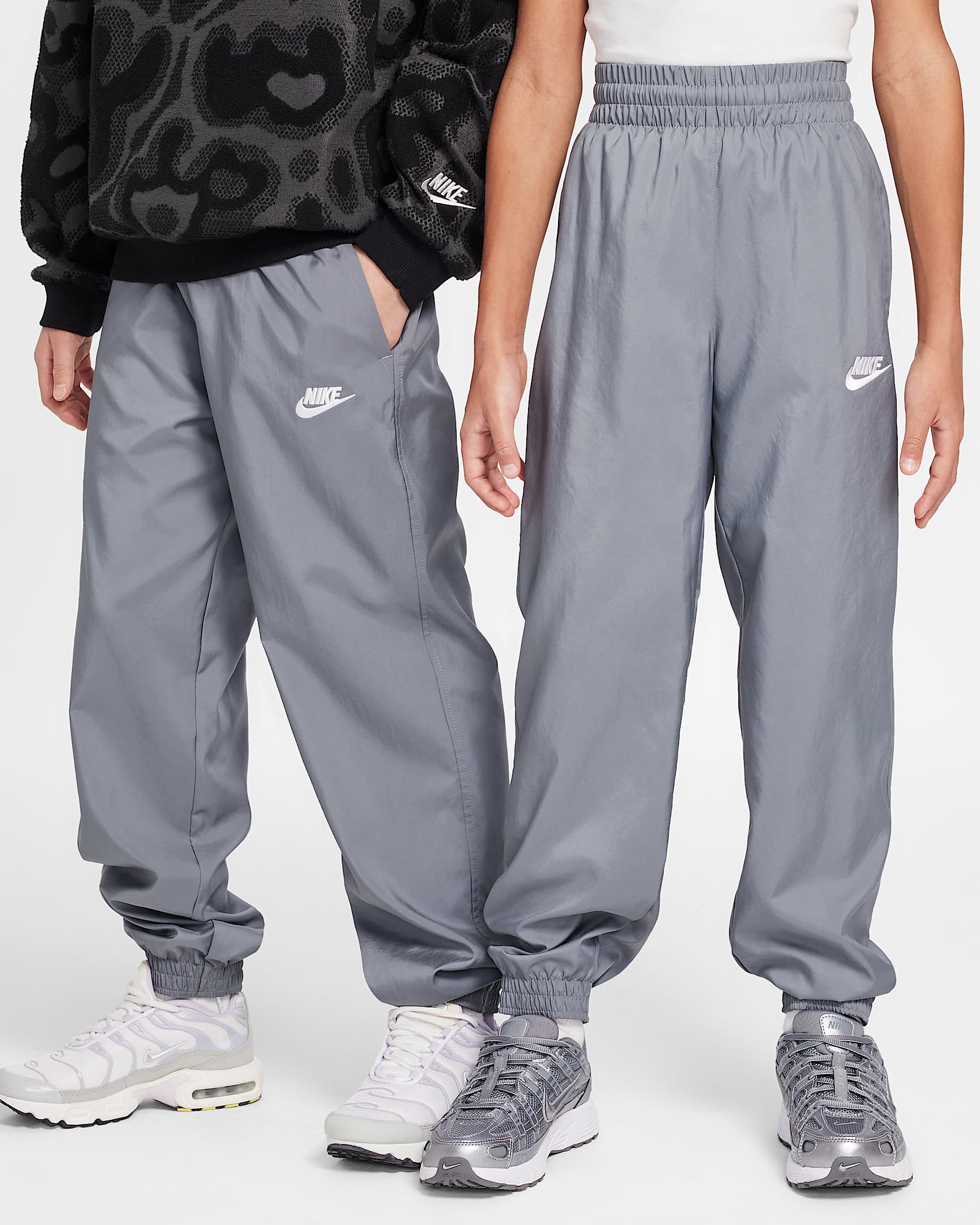 Nike Sportswear Club 大童梭织长裤 - 烟灰/白色