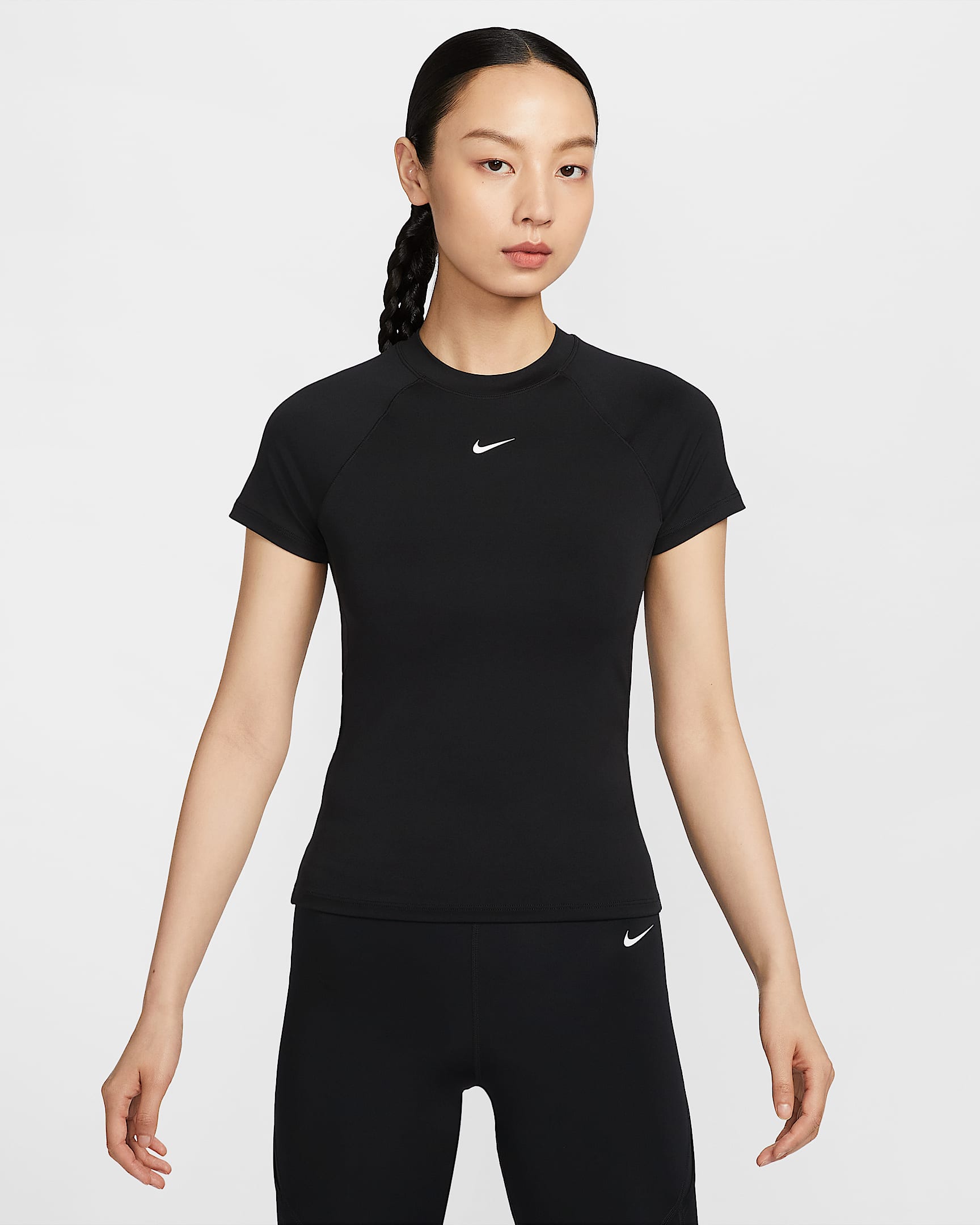 Nike Pro Dri-FIT 女子速干紧身短袖训练上衣 - 黑/白色