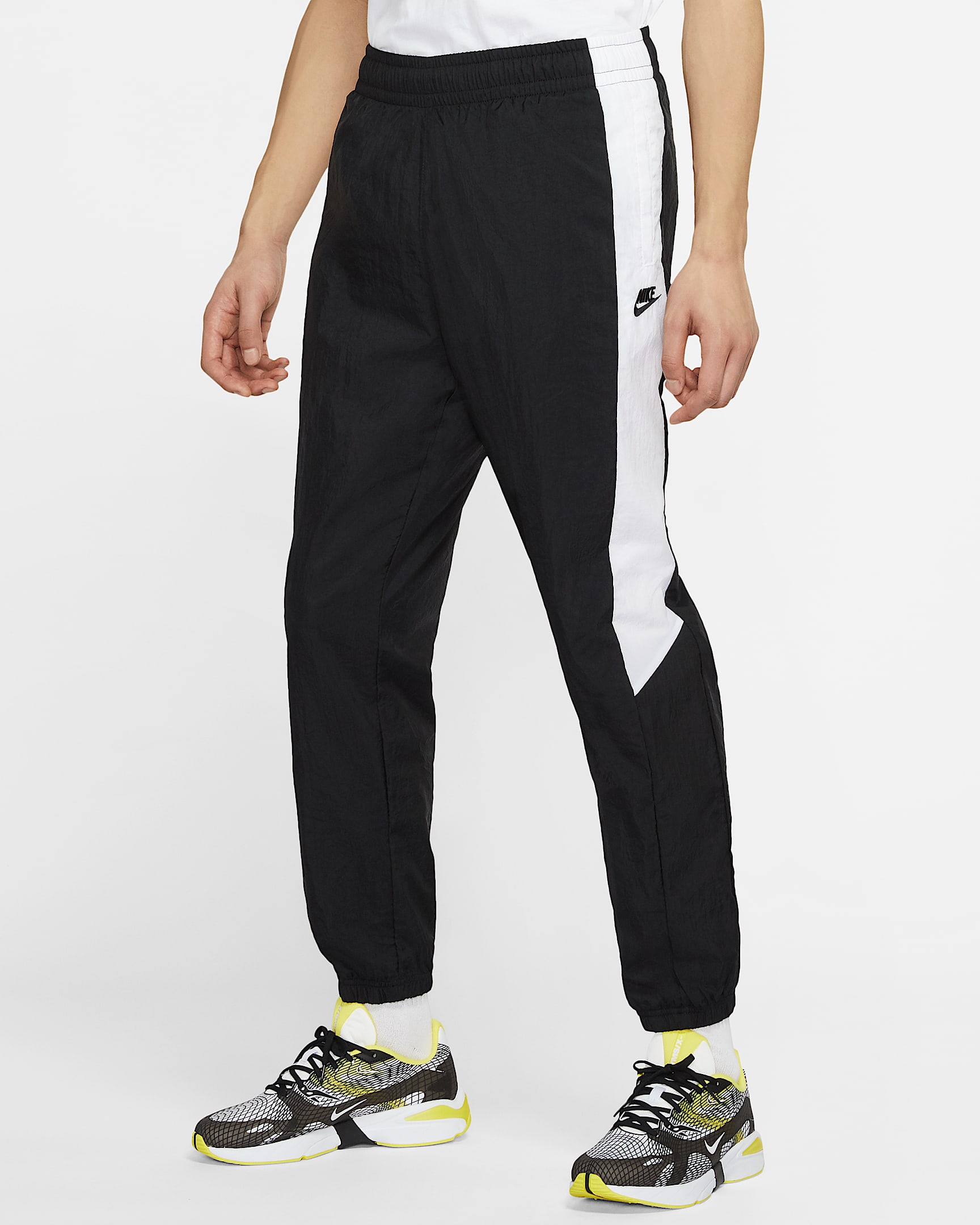 Nike Sportswear 男子梭织长裤 - 黑/白色/黑