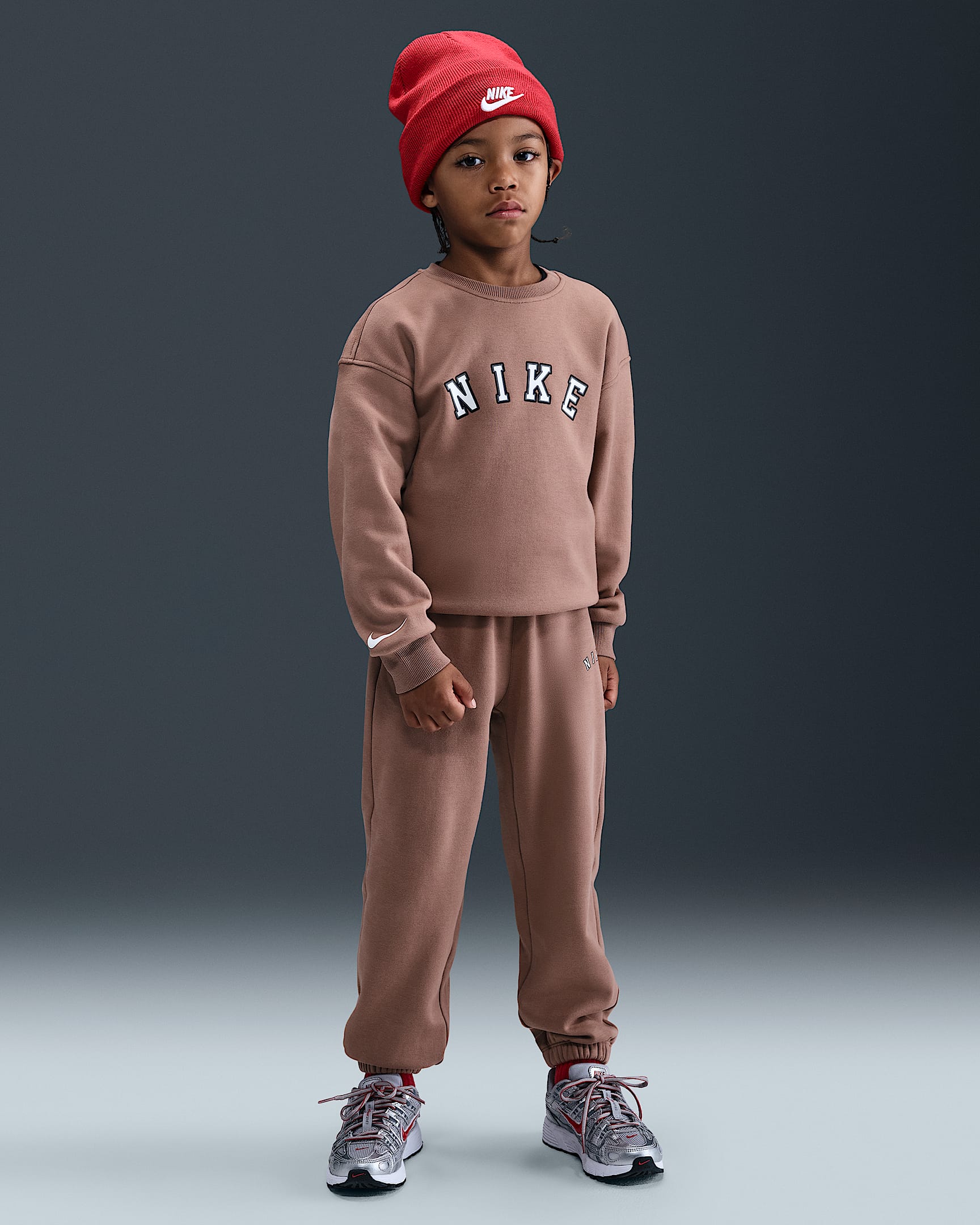 Nike Cozy 幼童加绒圆领上衣和长裤套装 - 沙漠黄