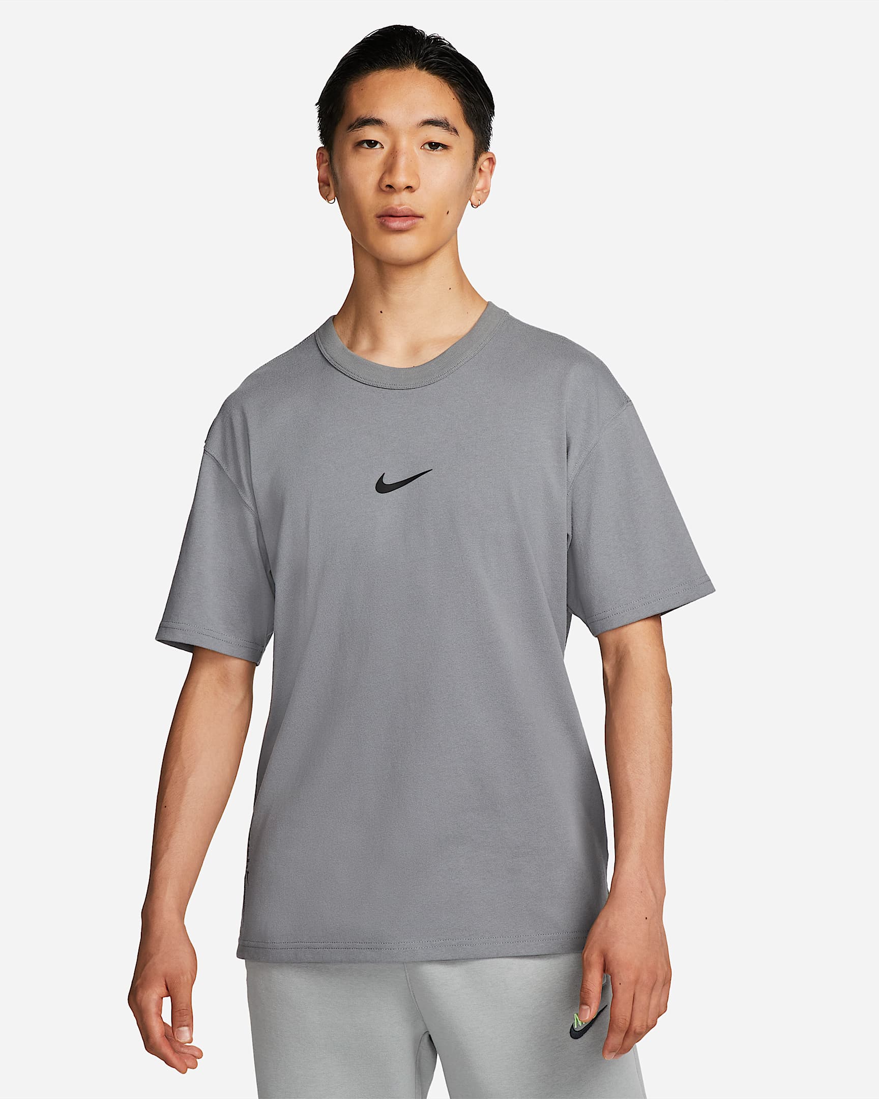 Nike Sportswear Premium Essentials 男子T恤 - 烟灰