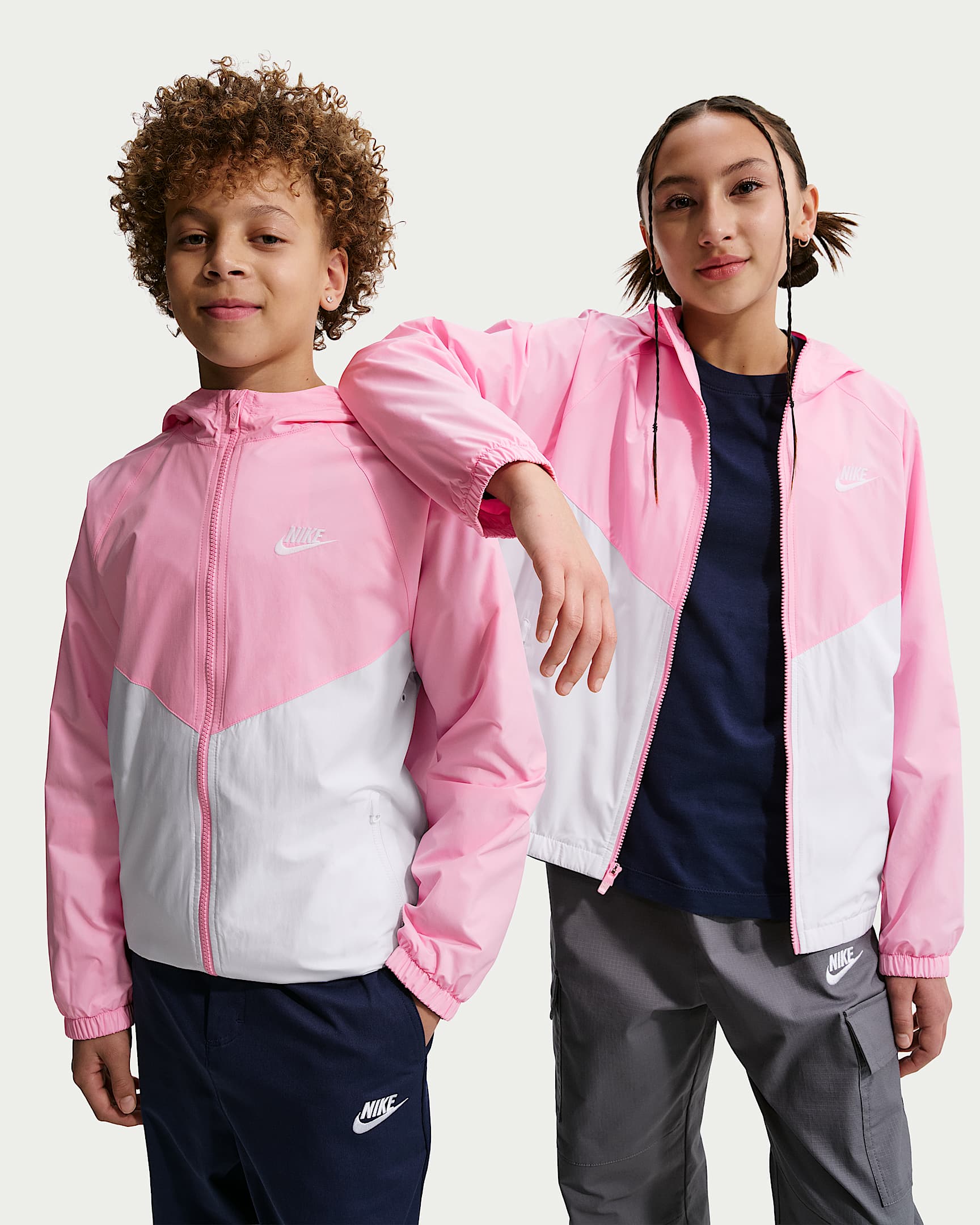 Nike Sportswear Windrunner Repel 大童拒水连帽夹克 - 中柔粉/白色/白色